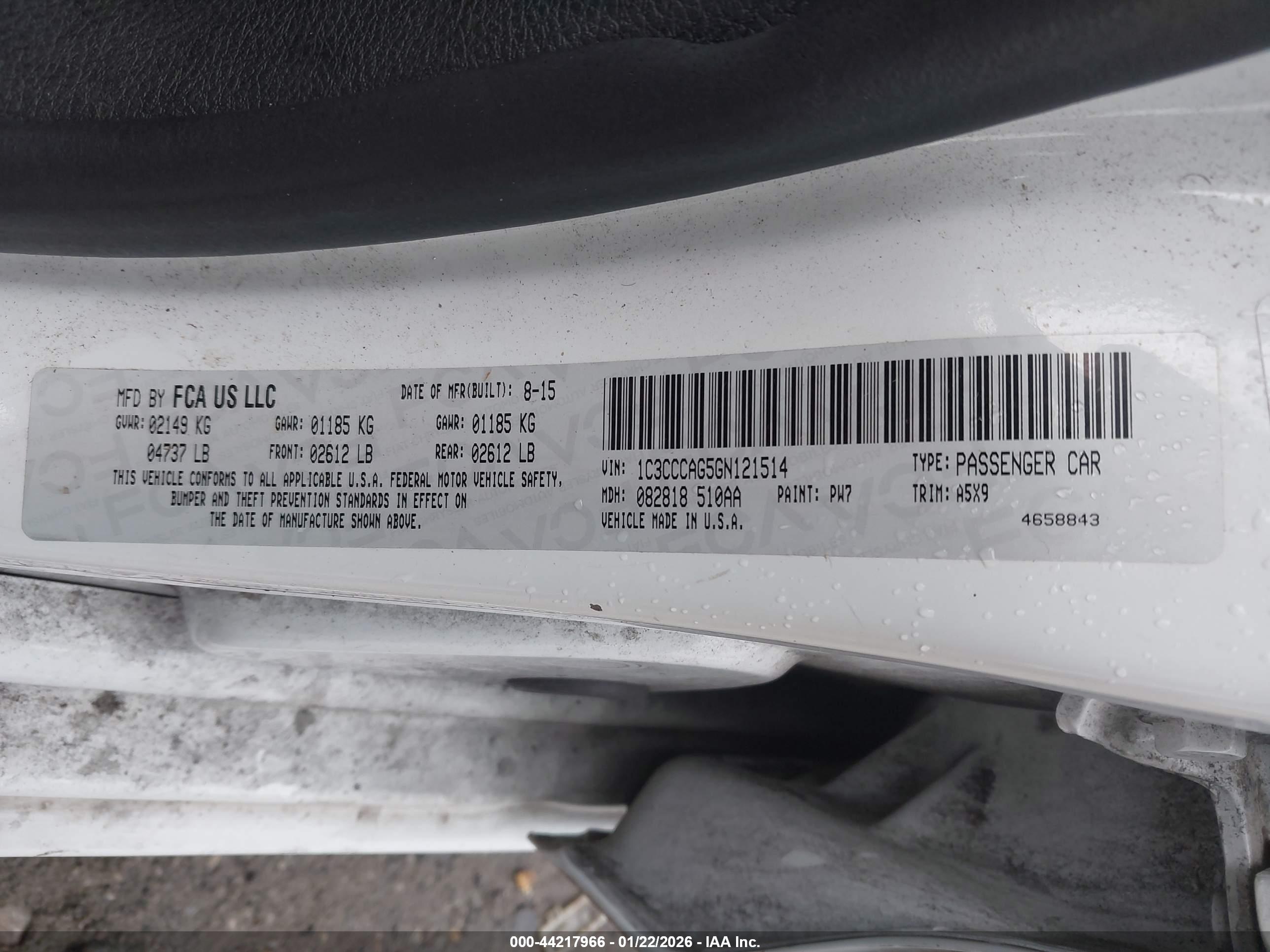 CHRYSLER 200 image 9