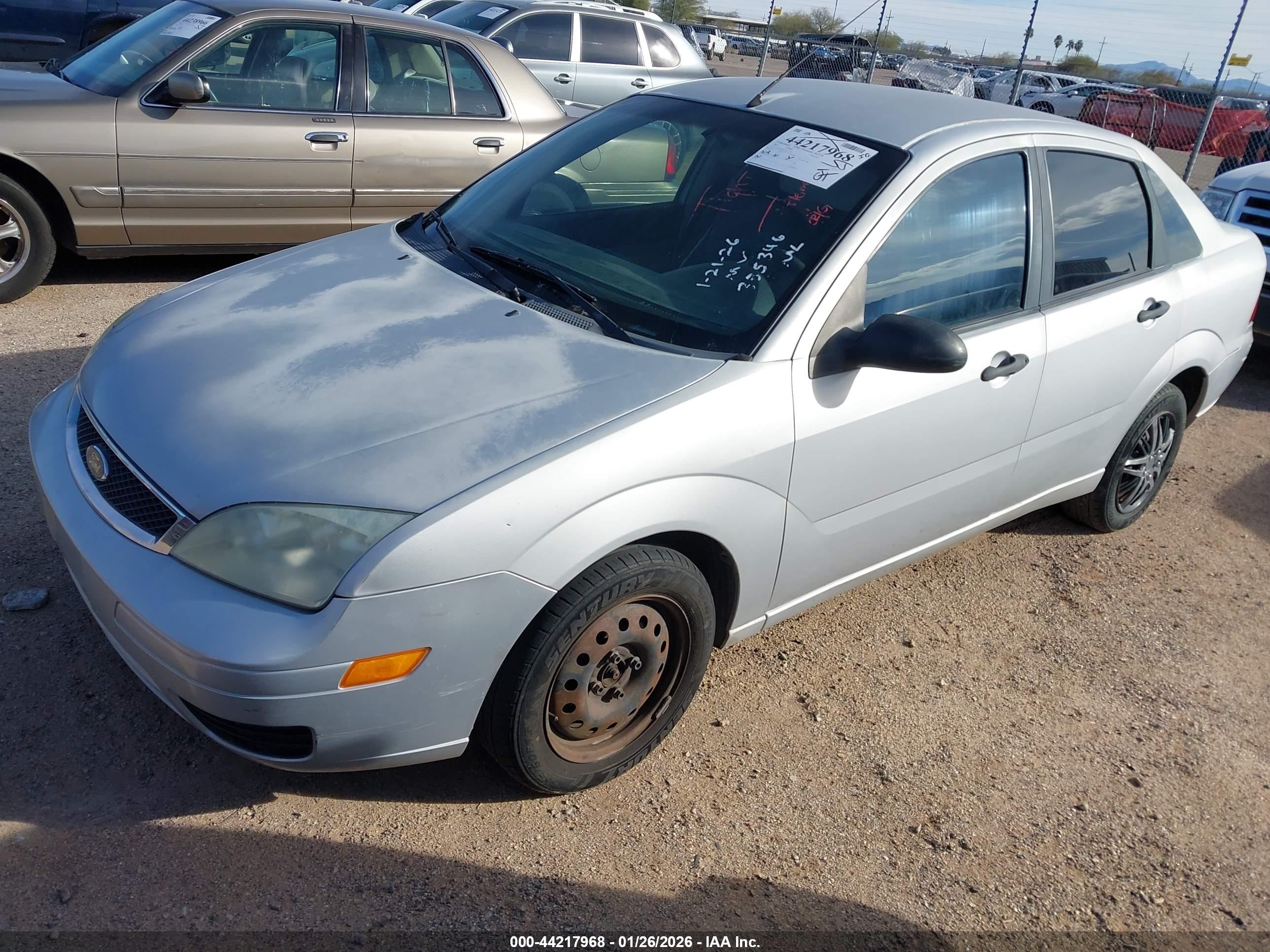 FORD FOCUS image 2