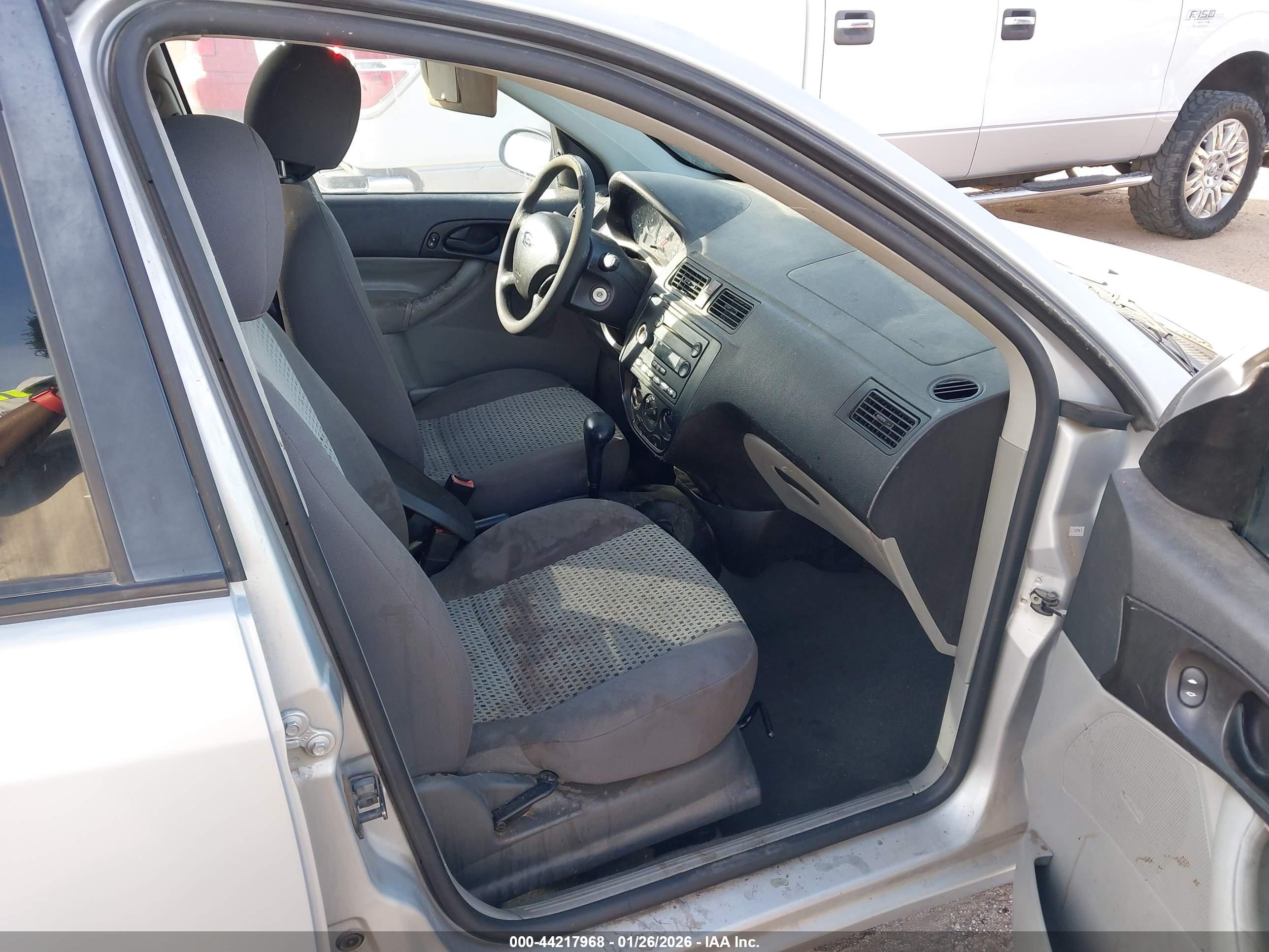 FORD FOCUS image 5