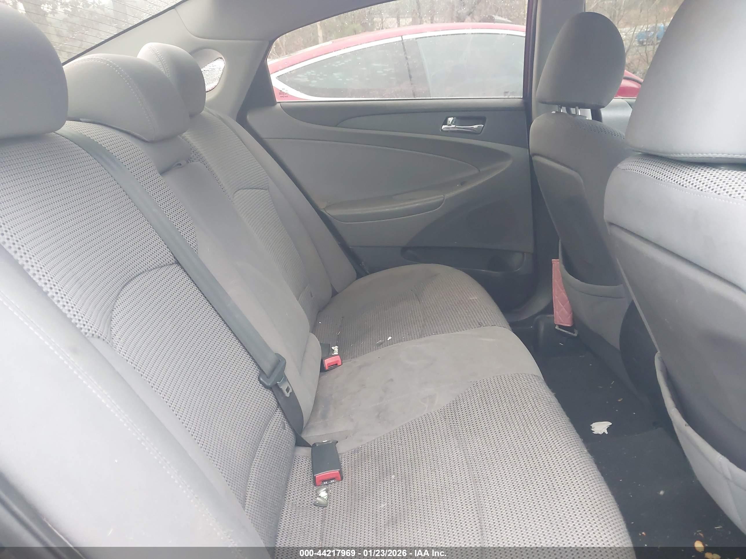 HYUNDAI SONATA image 8
