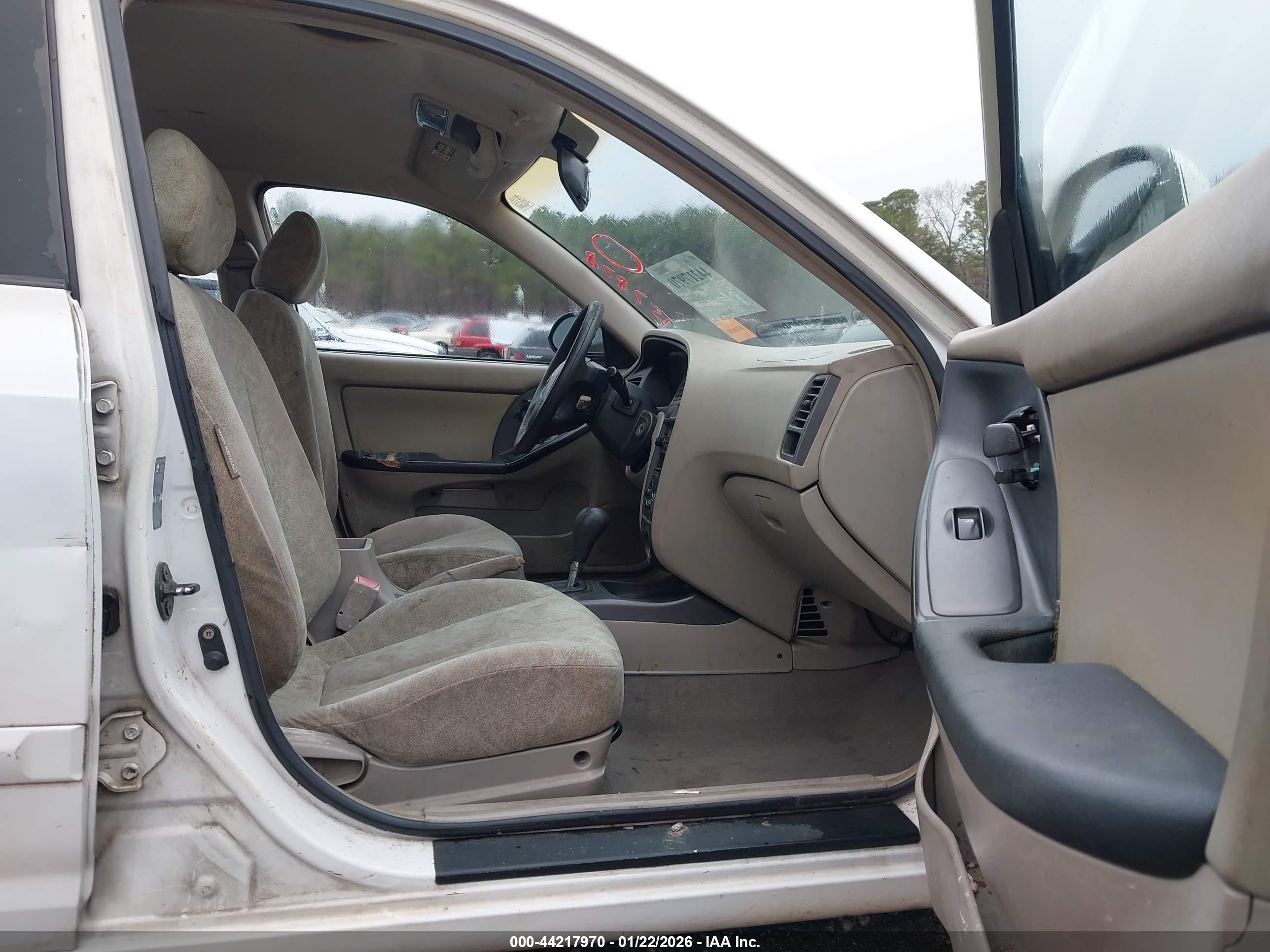 HYUNDAI ELANTRA image 5