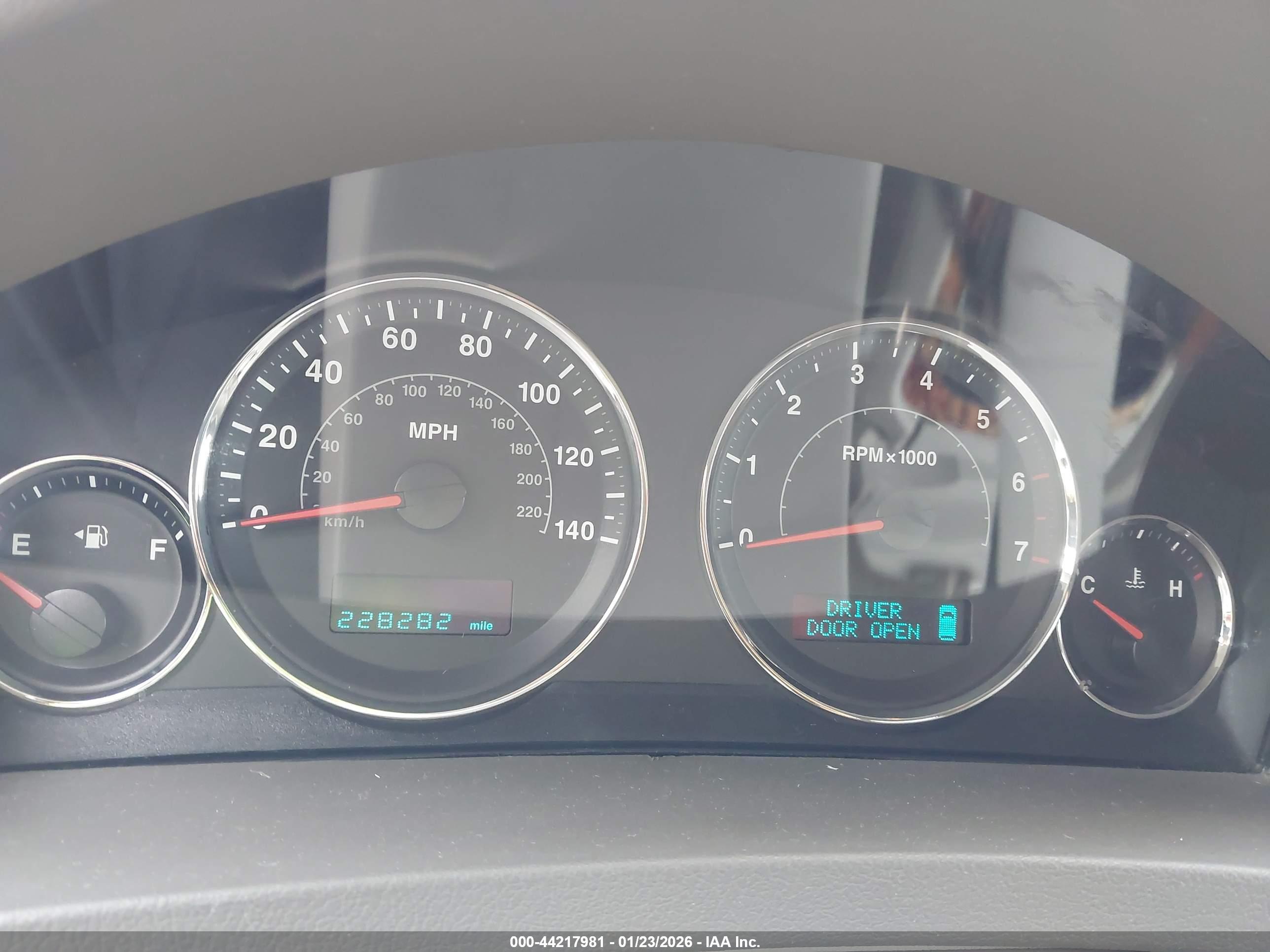 JEEP GRAND image 7