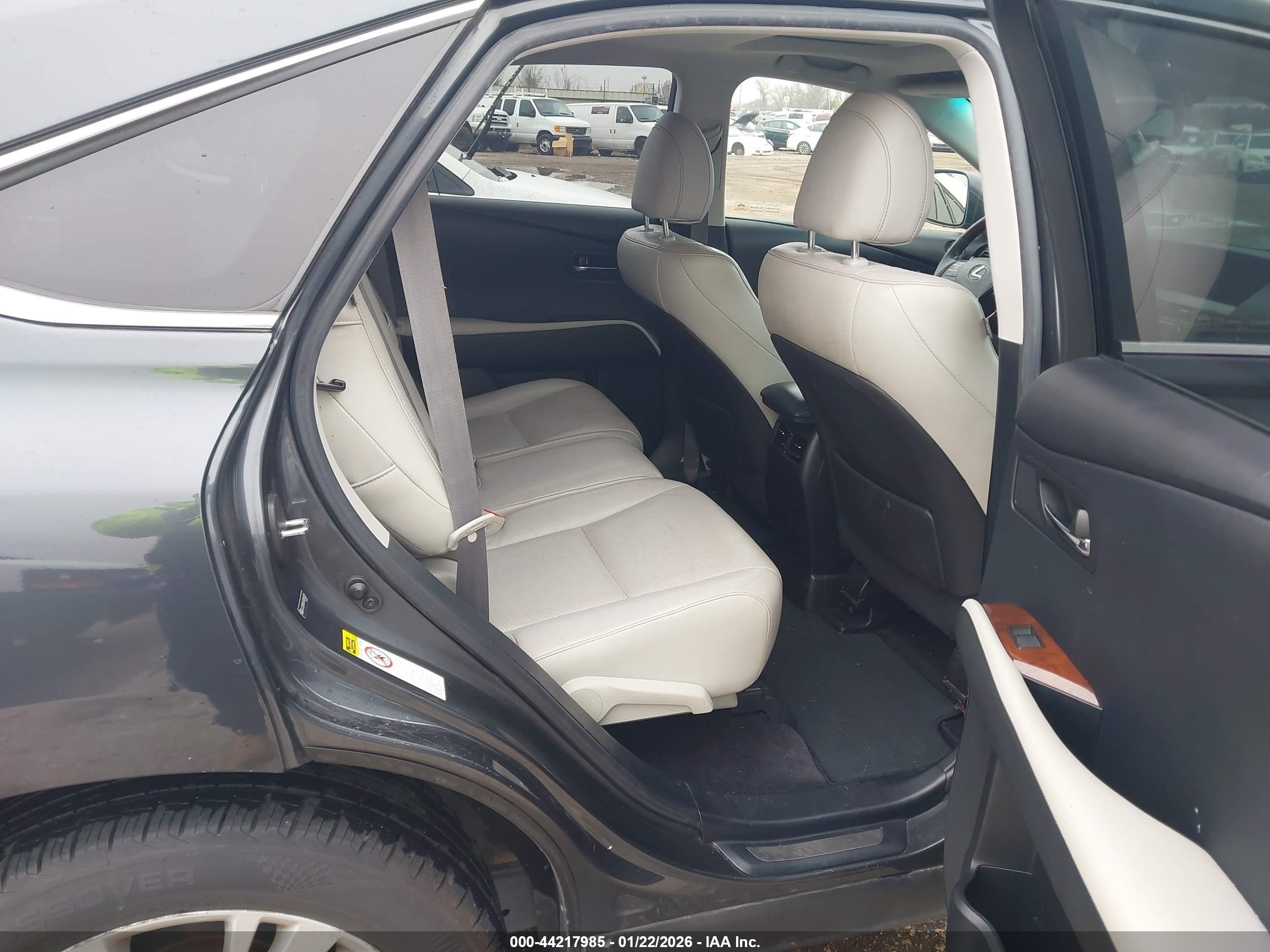 LEXUS RX image 8