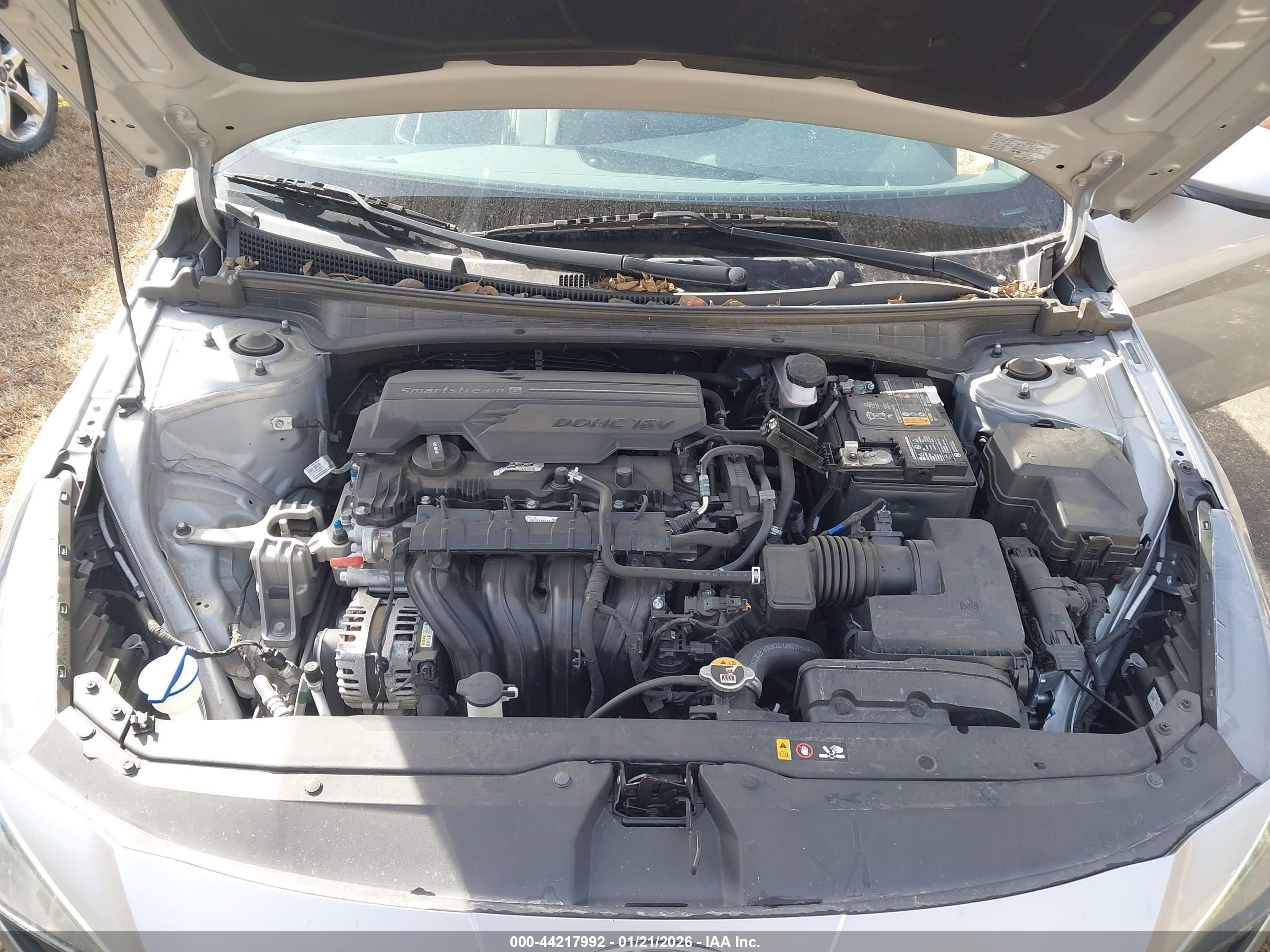 HYUNDAI ELANTRA image 10
