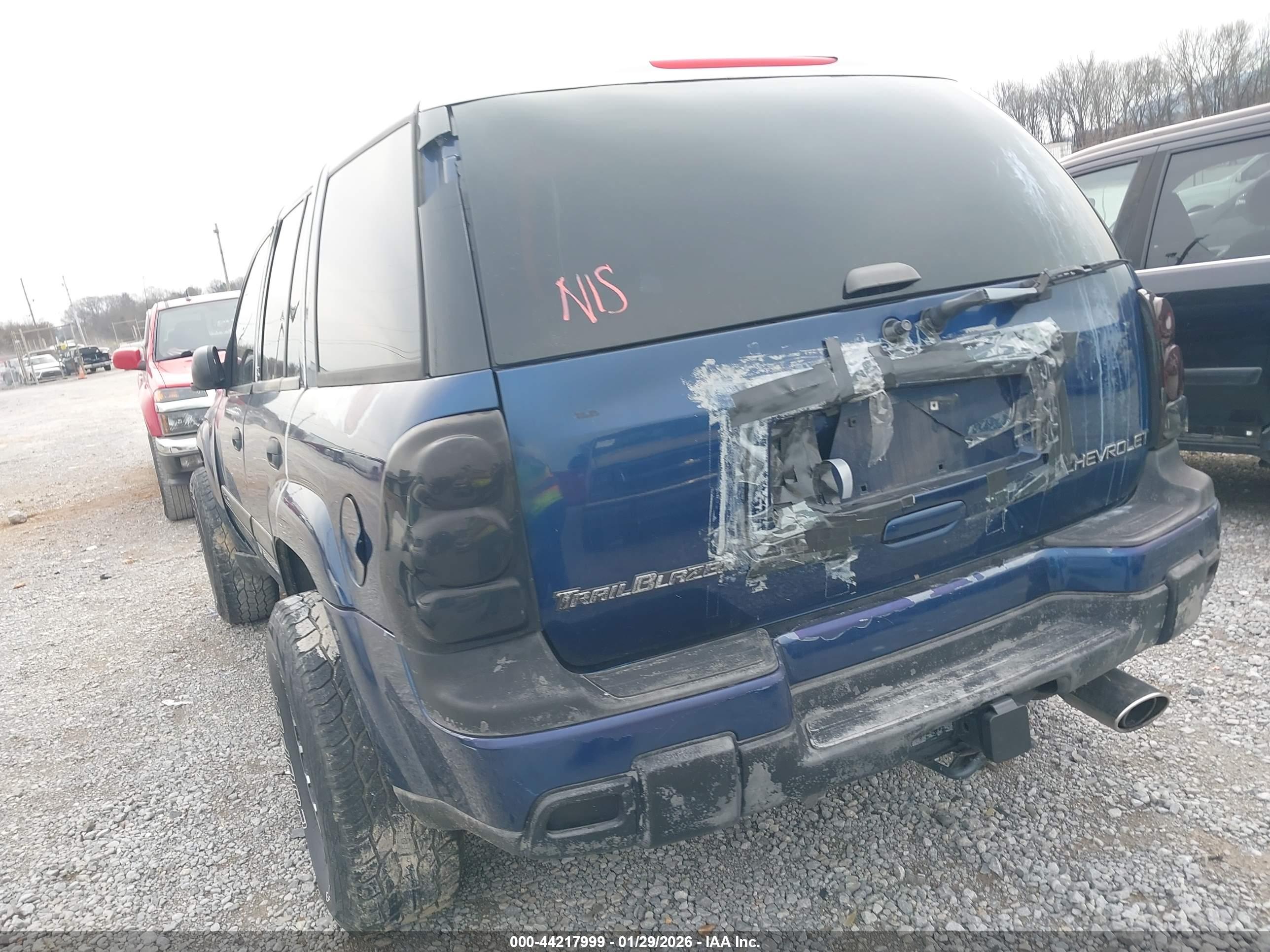CHEVROLET TRAILBLAZER image 3