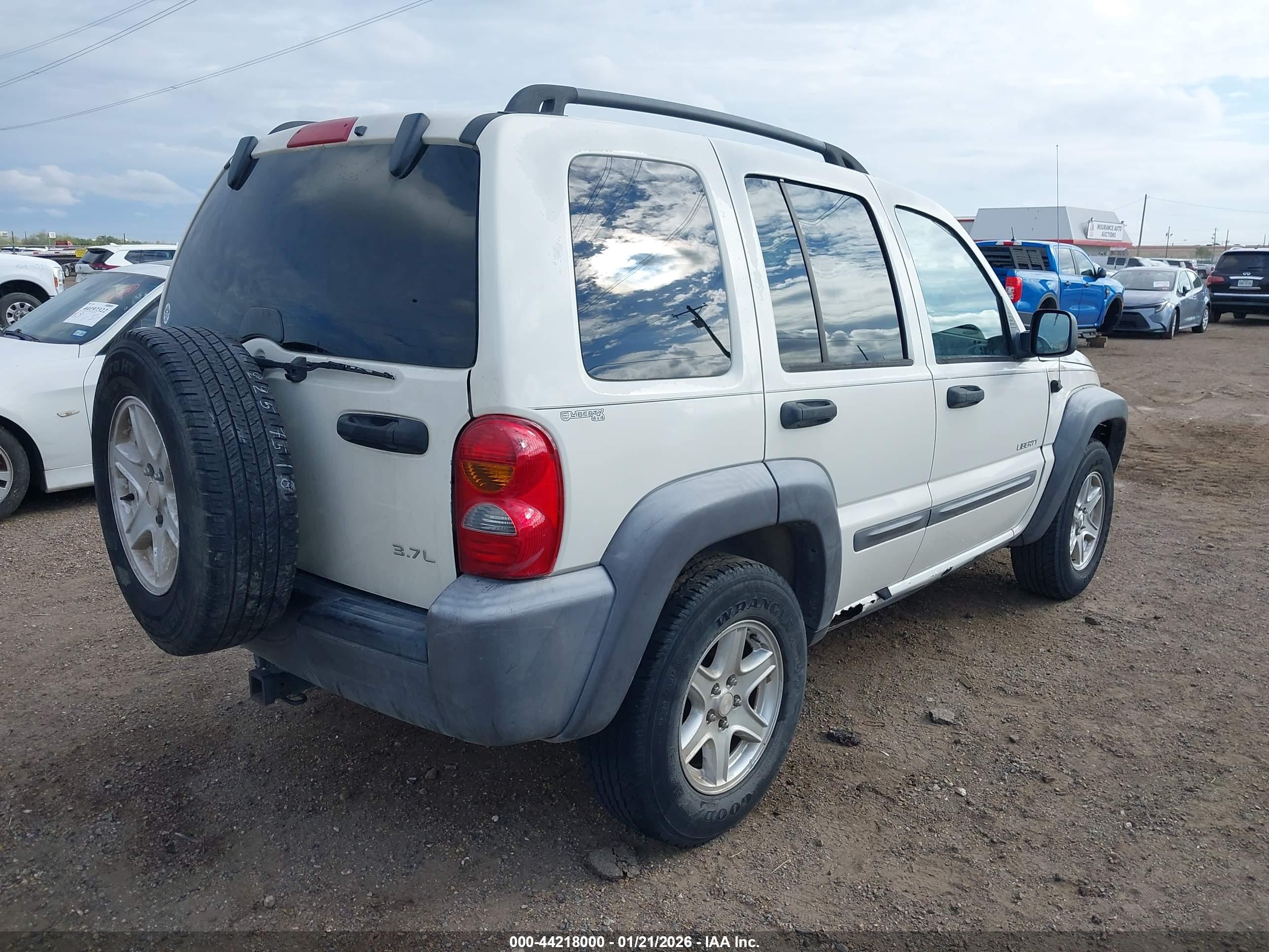 JEEP LIBERTY image 4
