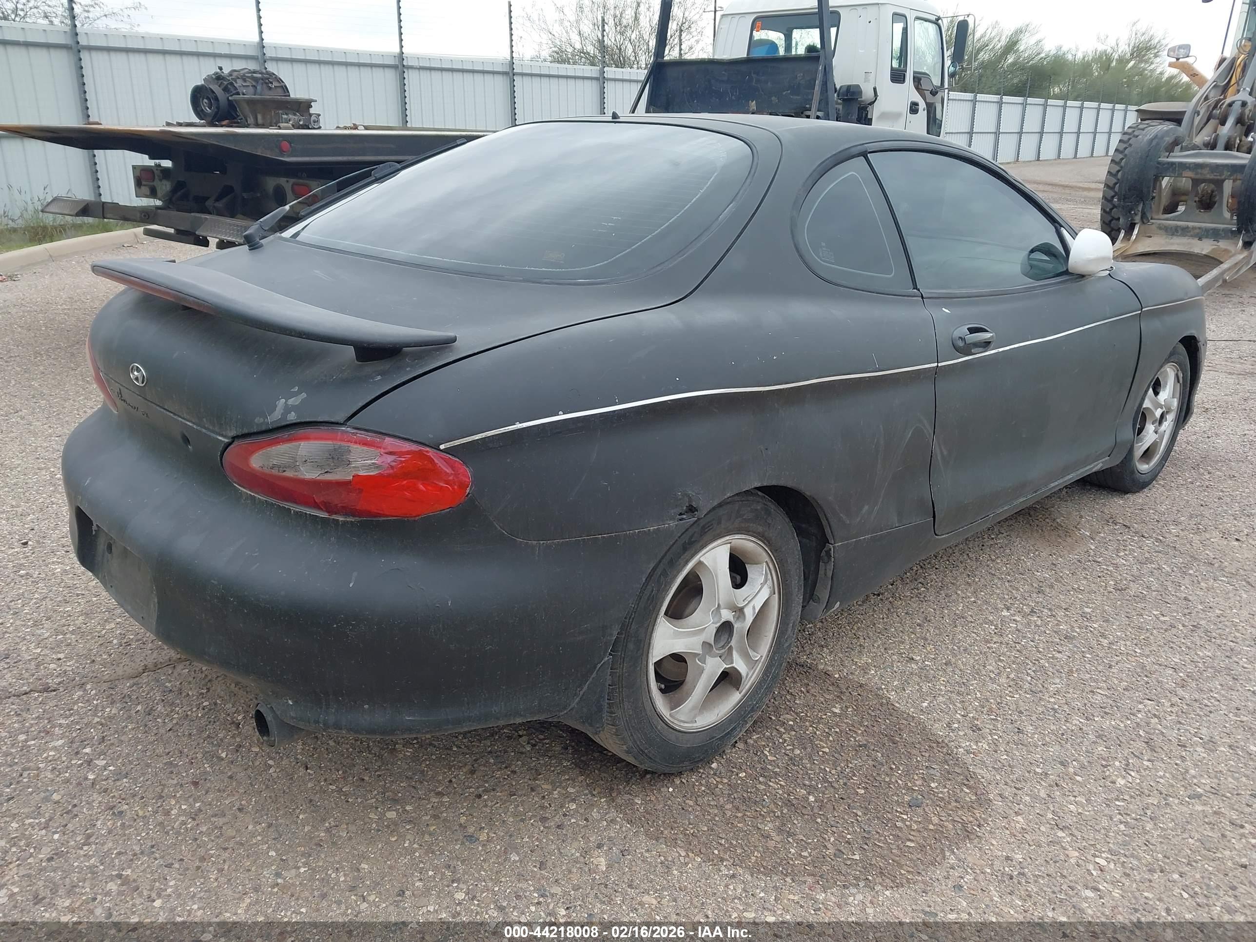 HYUNDAI TIBURON image 4