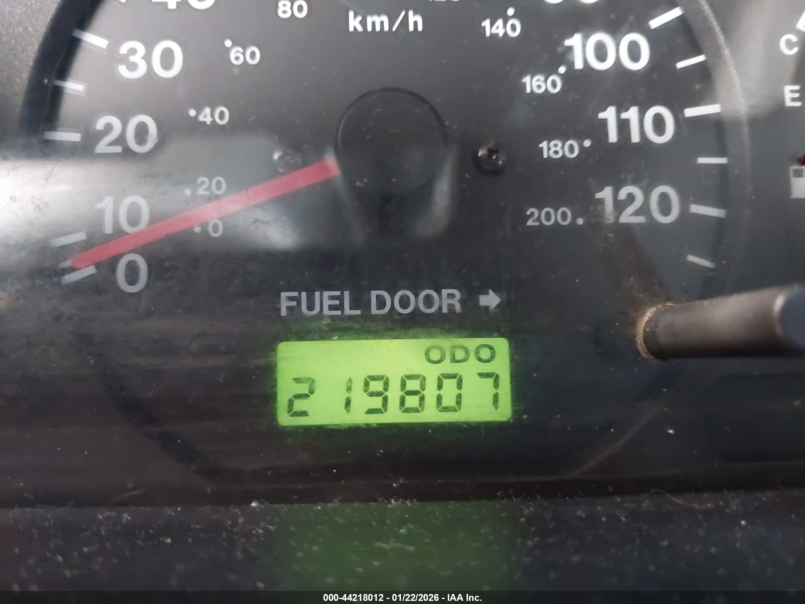 ISUZU TROOPER image 7