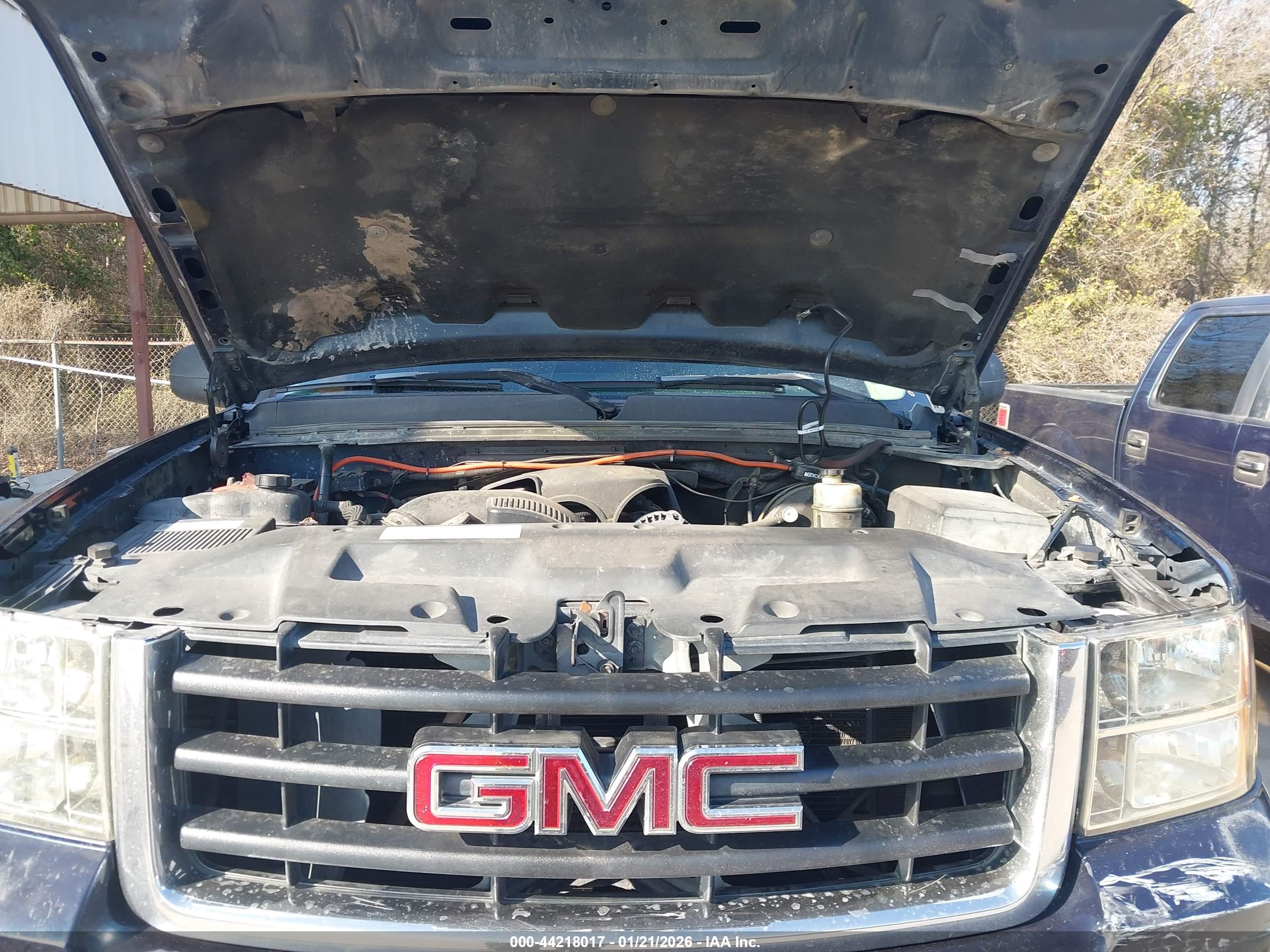 GMC SIERRA image 10
