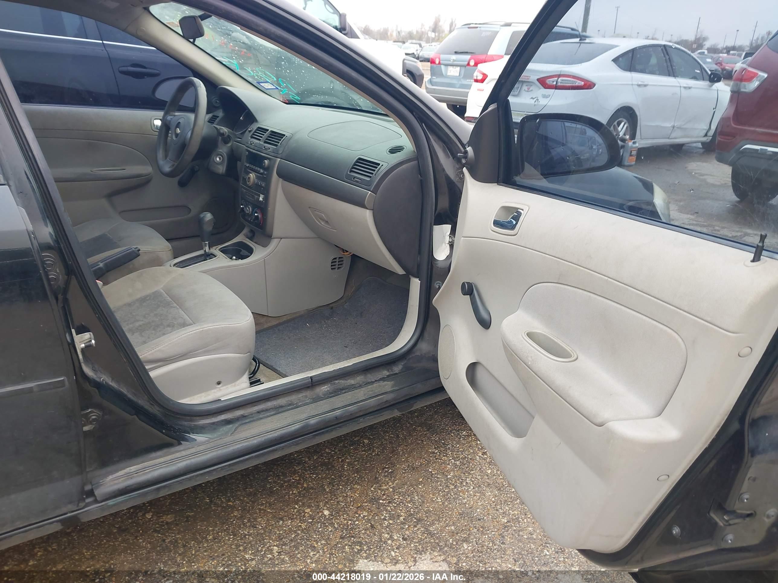 CHEVROLET COBALT image 5