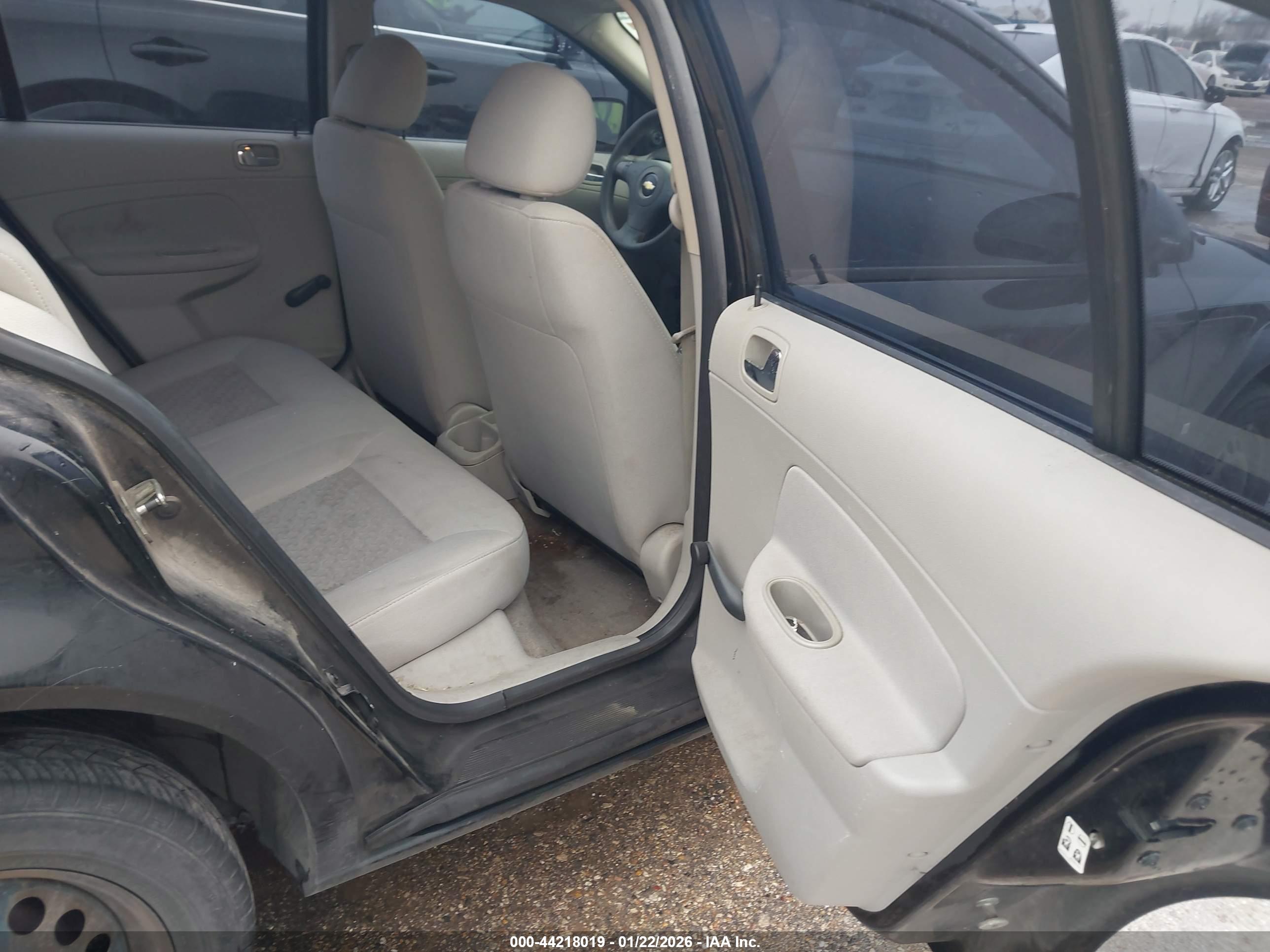 CHEVROLET COBALT image 8