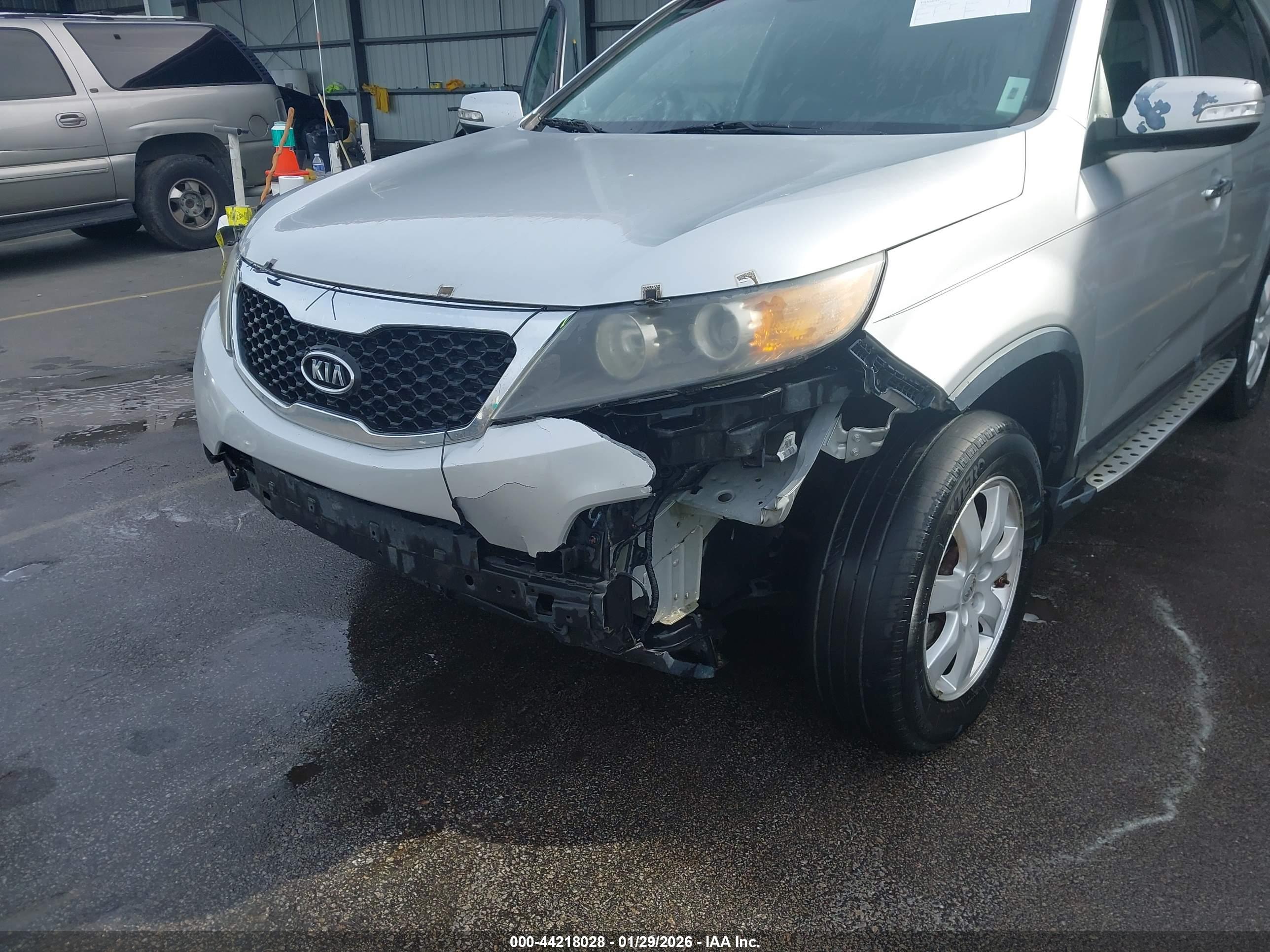 KIA SORENTO image 6