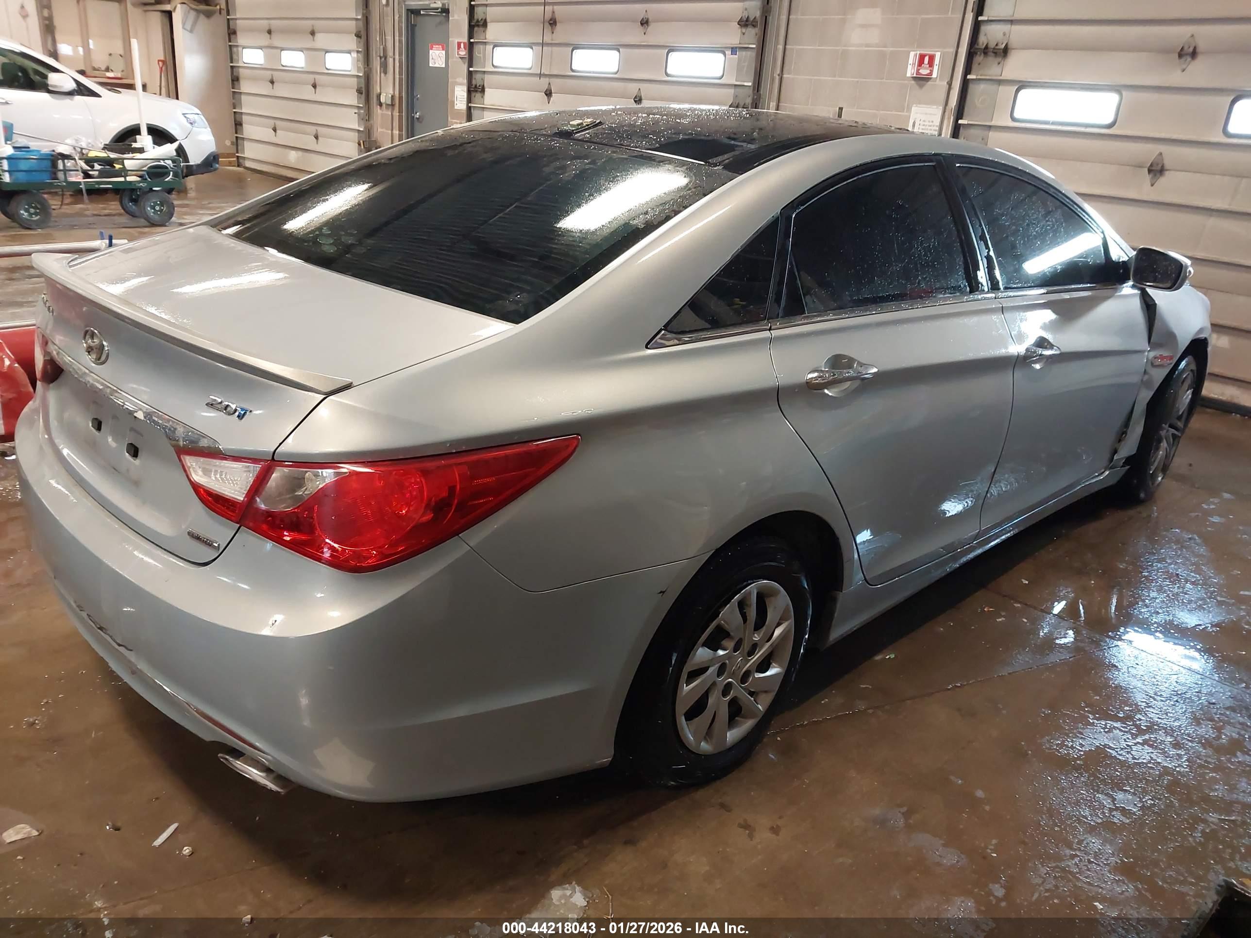HYUNDAI SONATA image 4
