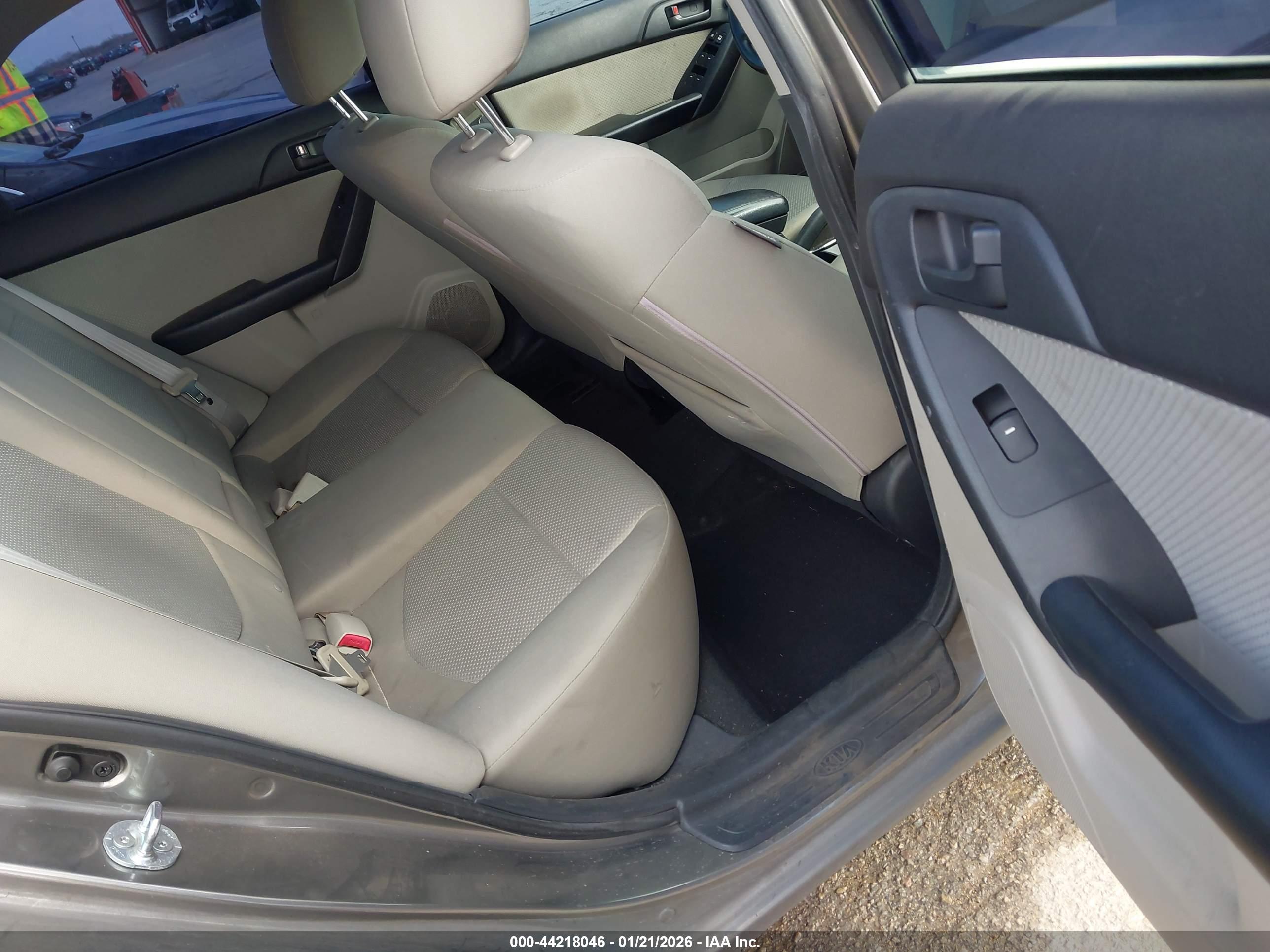 KIA FORTE image 8
