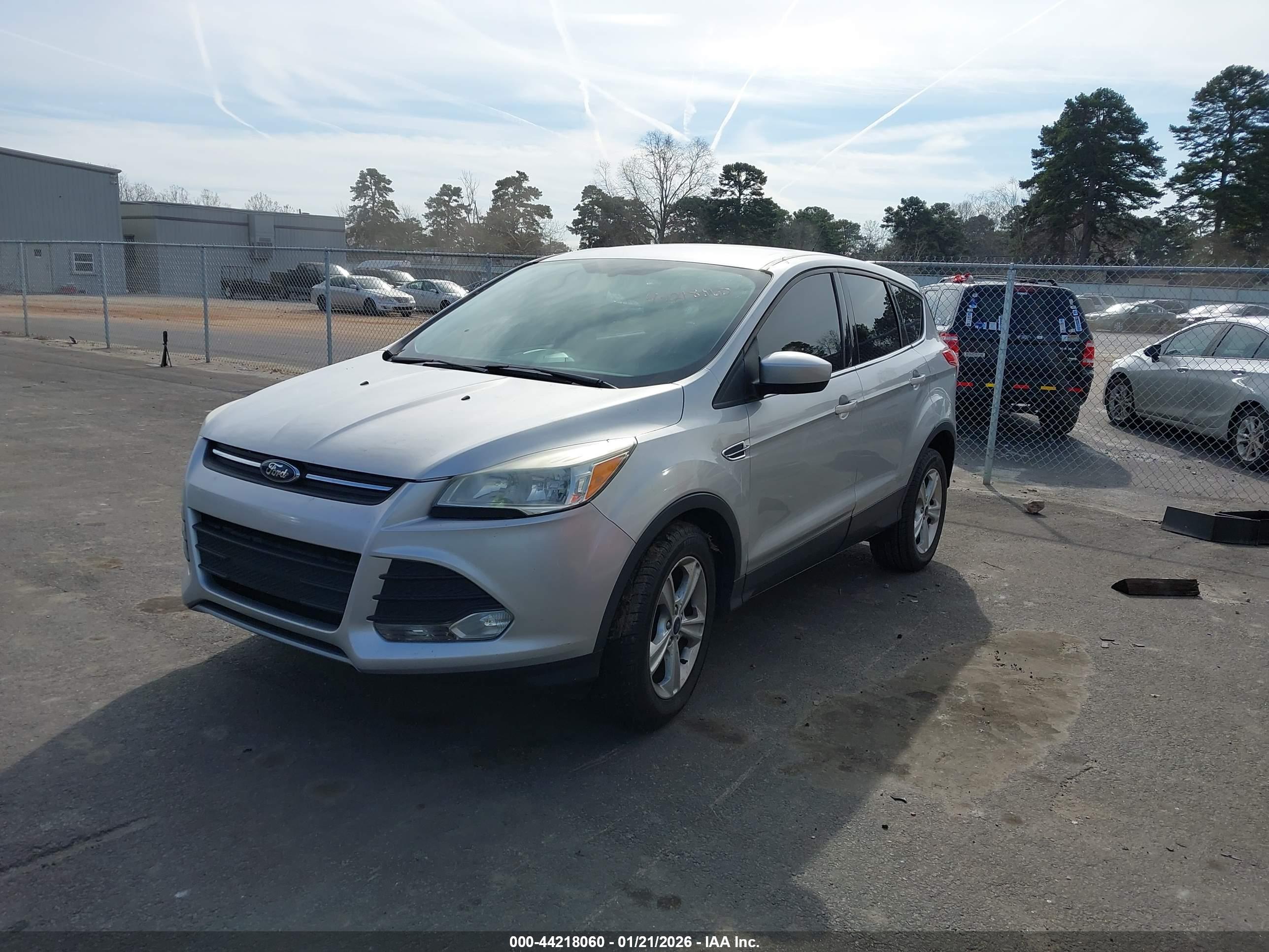 FORD ESCAPE image 2
