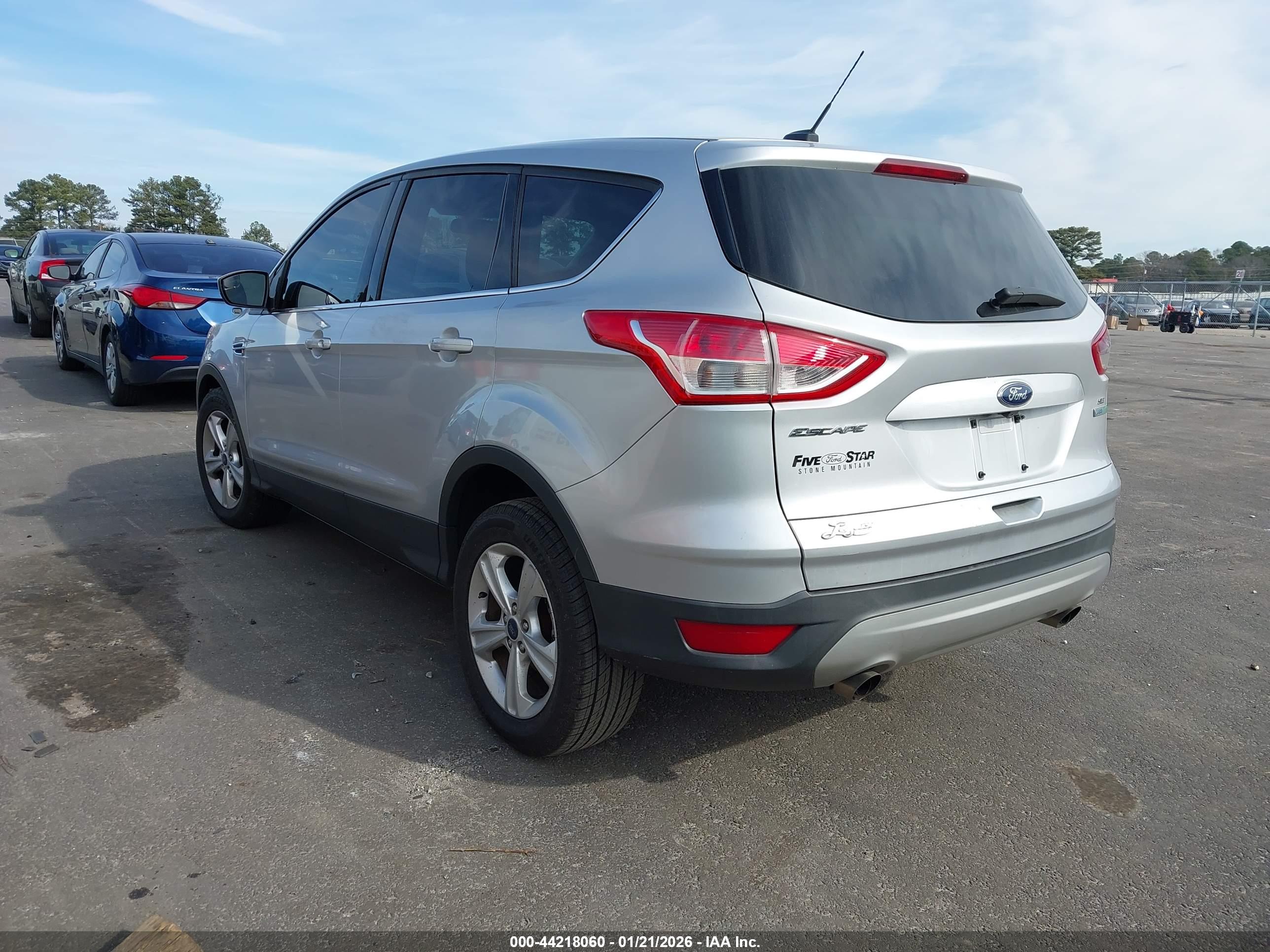 FORD ESCAPE image 3
