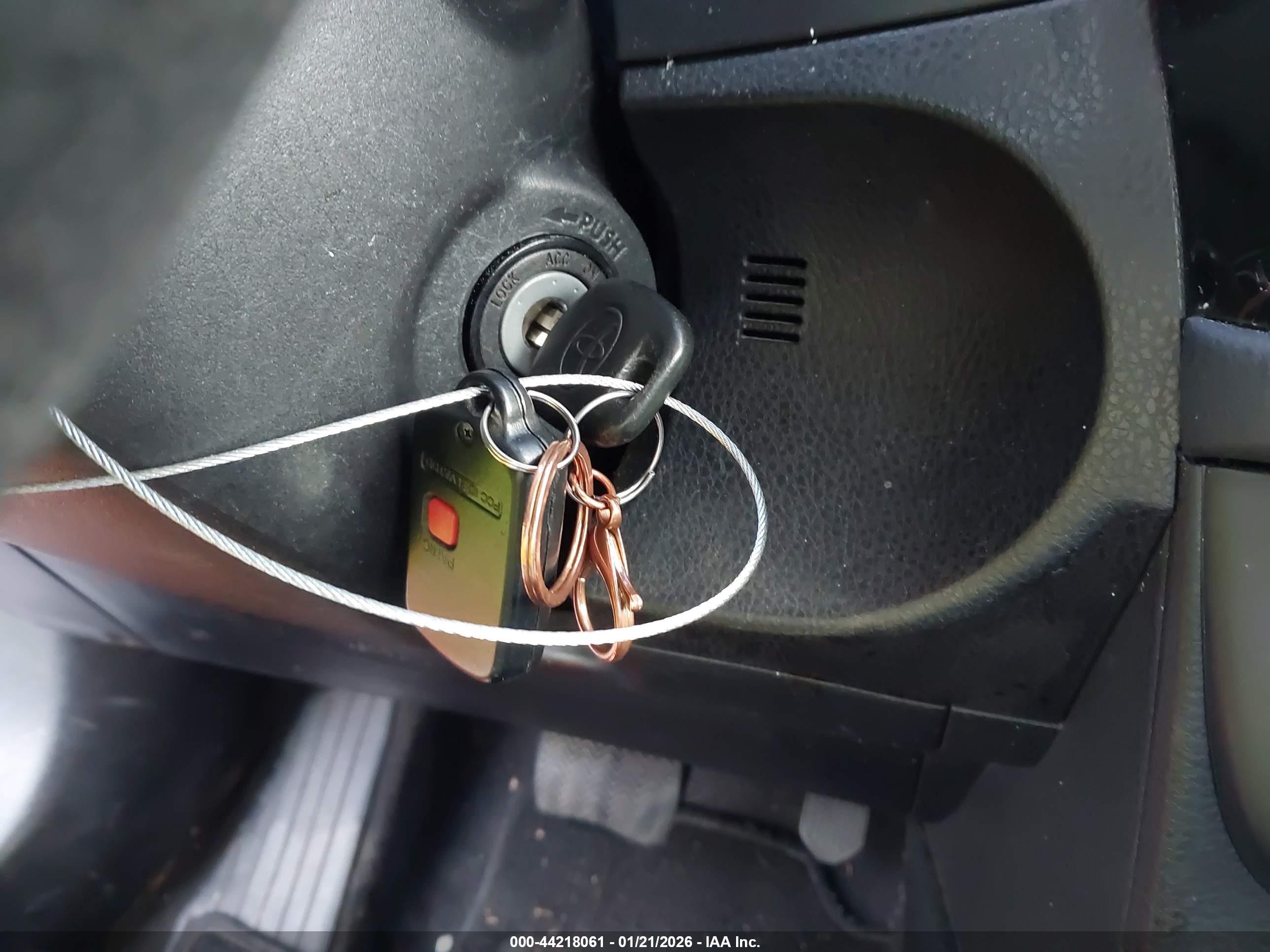 TOYOTA COROLLA image 11