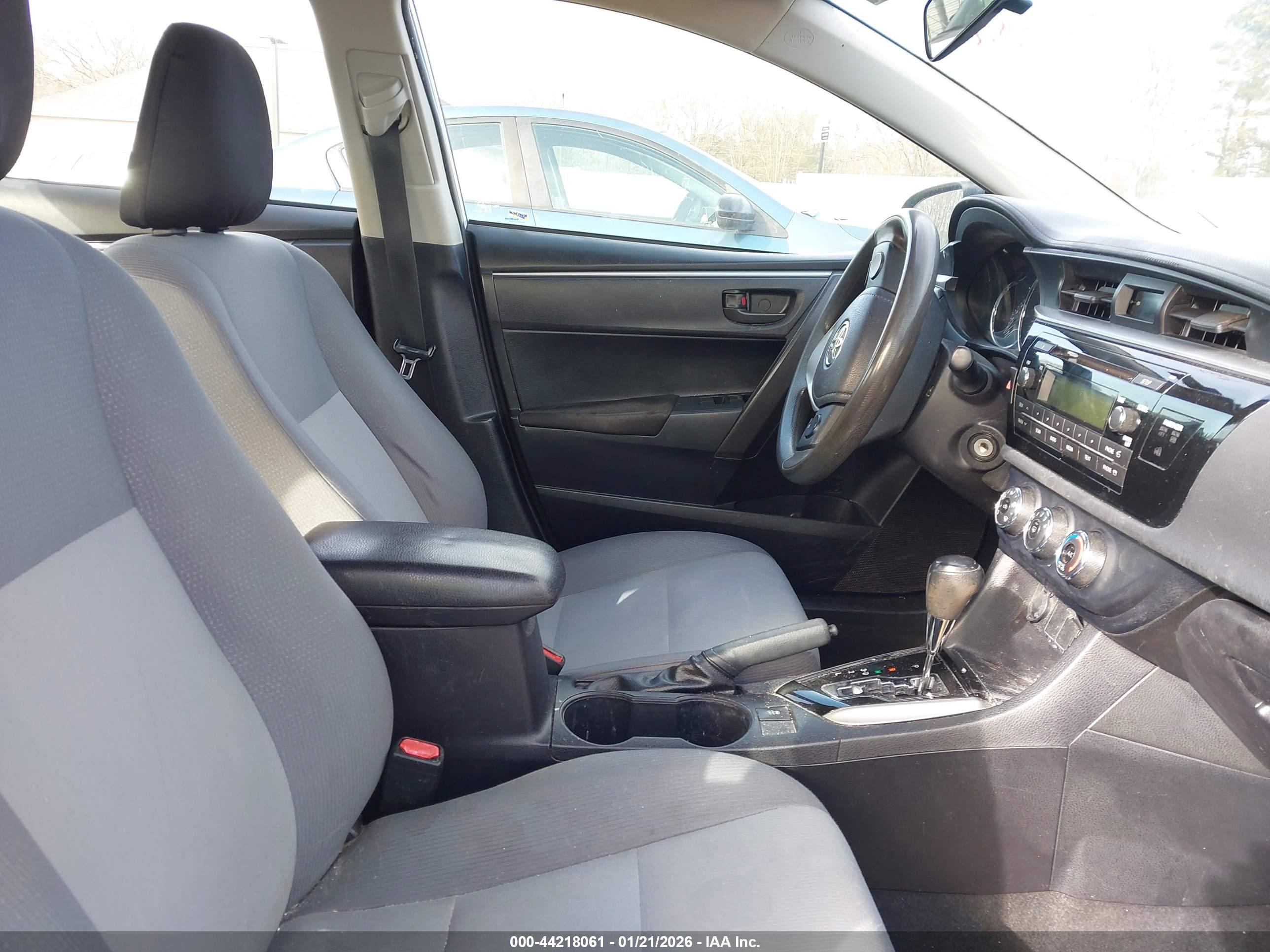TOYOTA COROLLA image 5