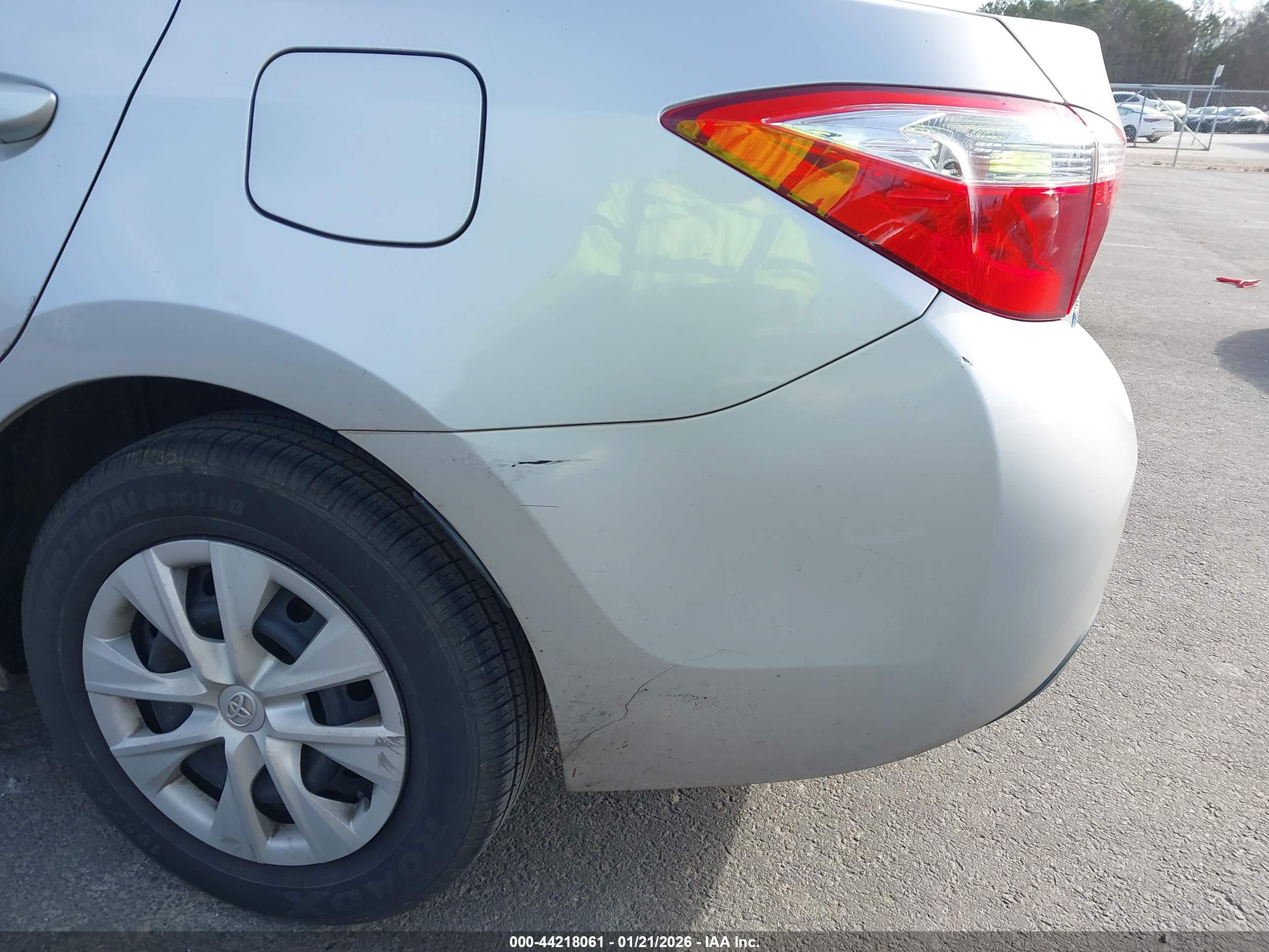 TOYOTA COROLLA image 6