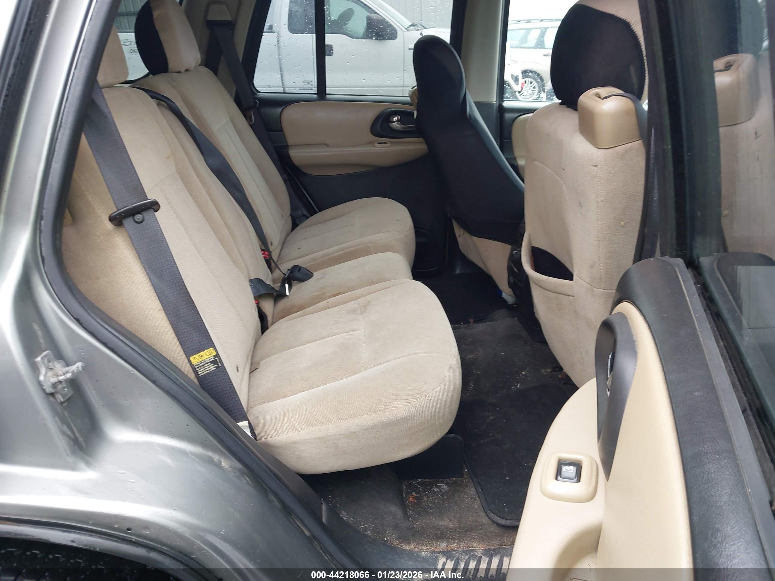 CHEVROLET TRAILBLAZER image 8