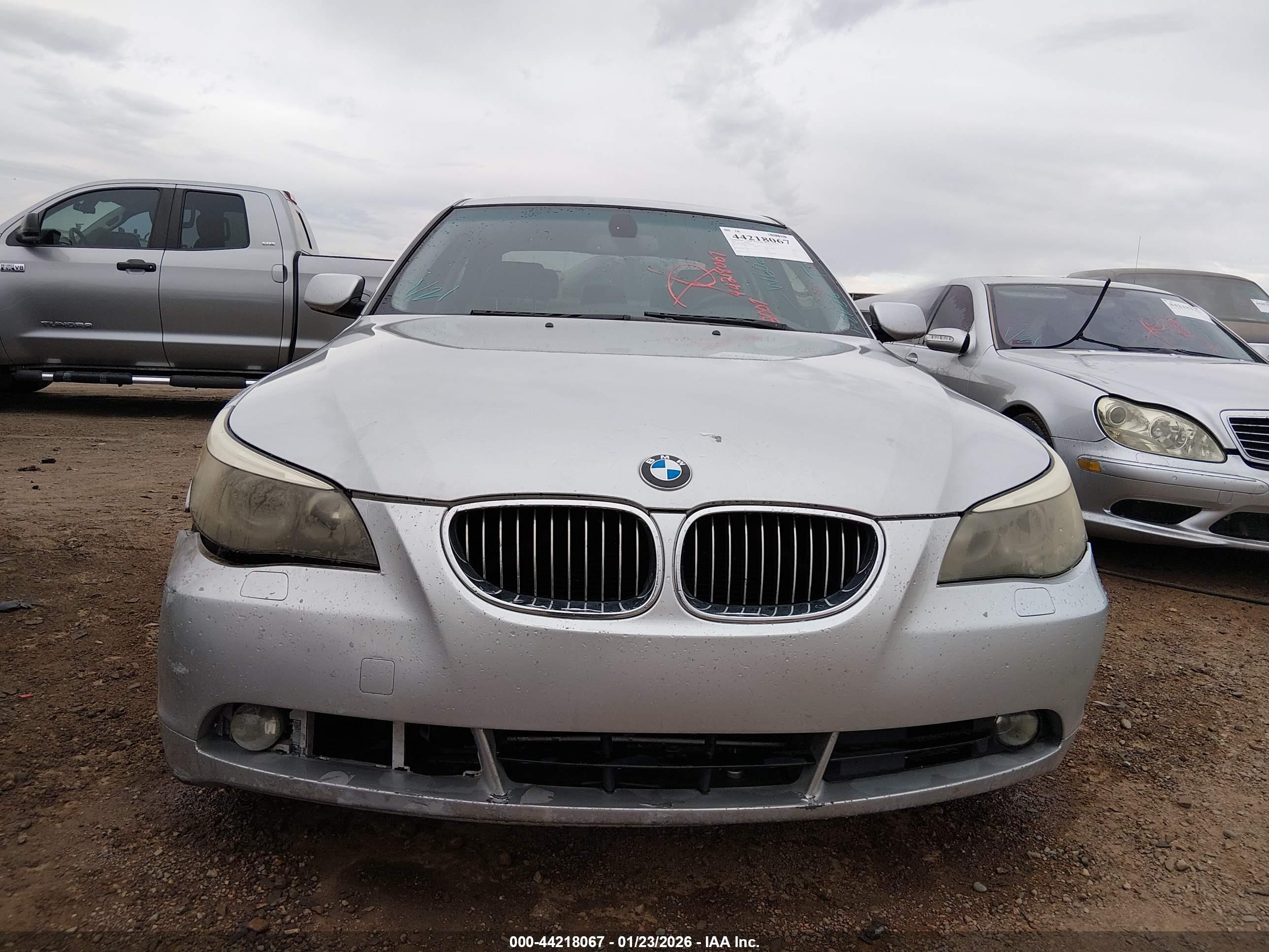 BMW 525I image 6