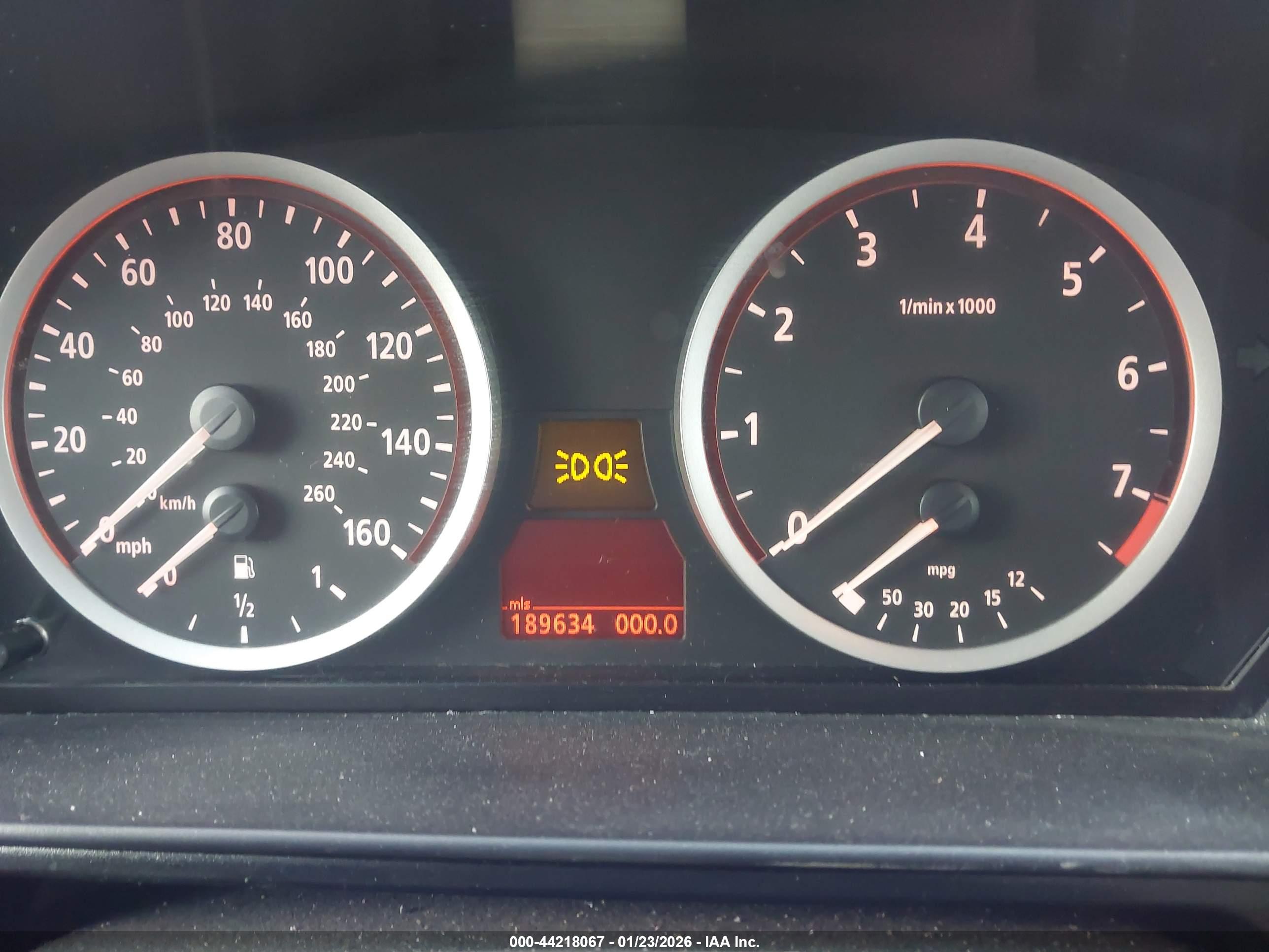 BMW 525I image 7