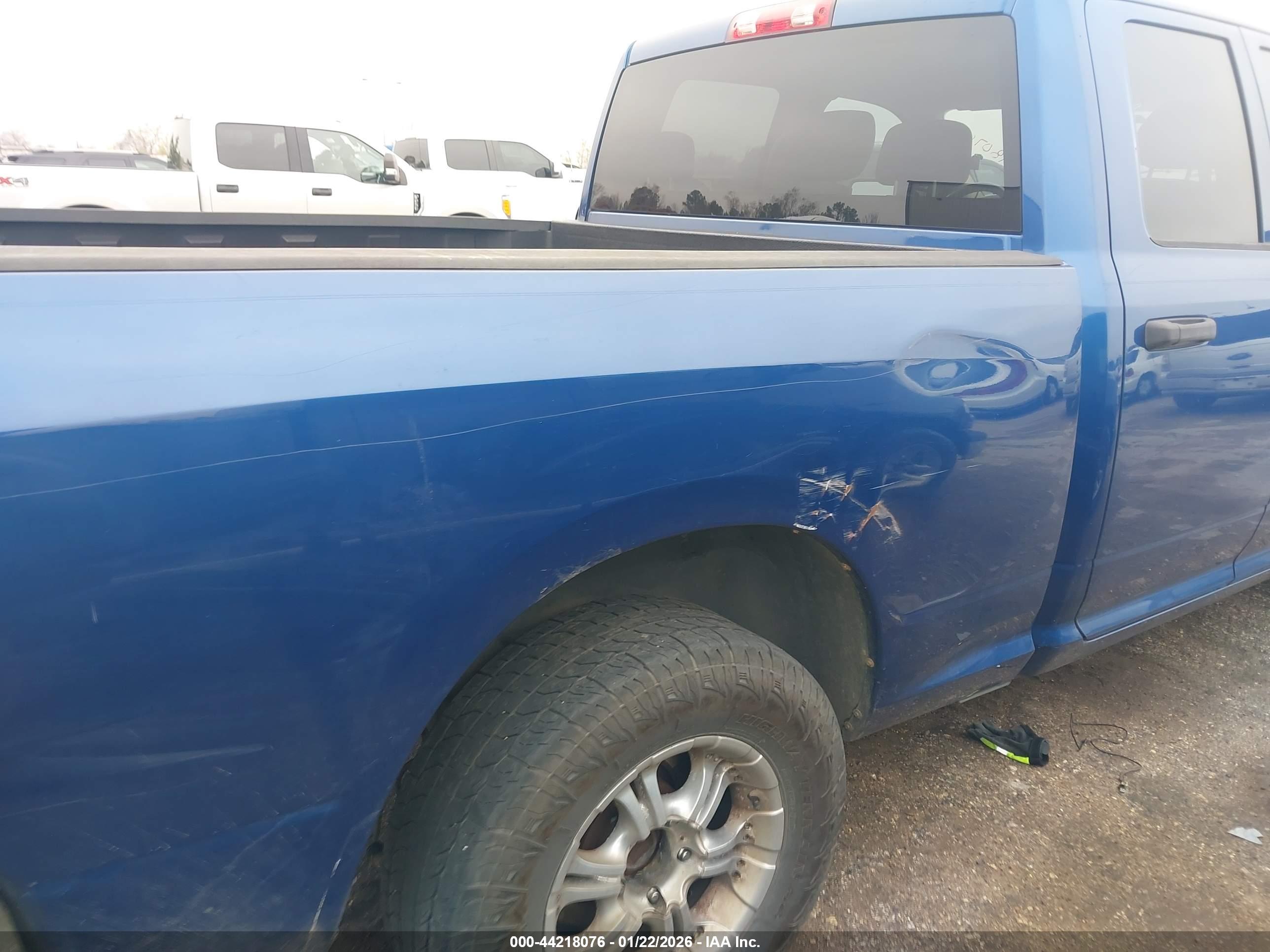 DODGE RAM image 6