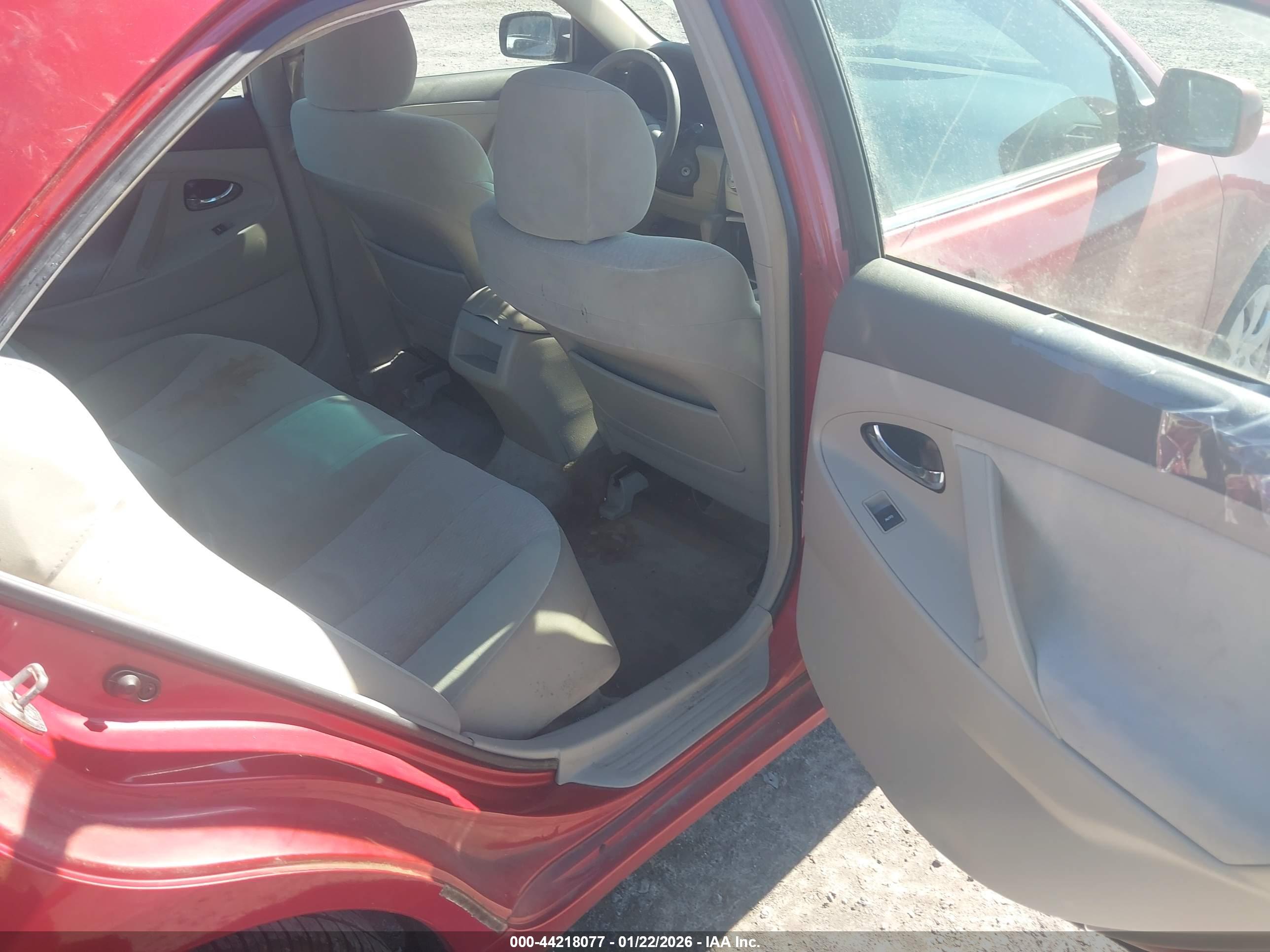 TOYOTA CAMRY image 8