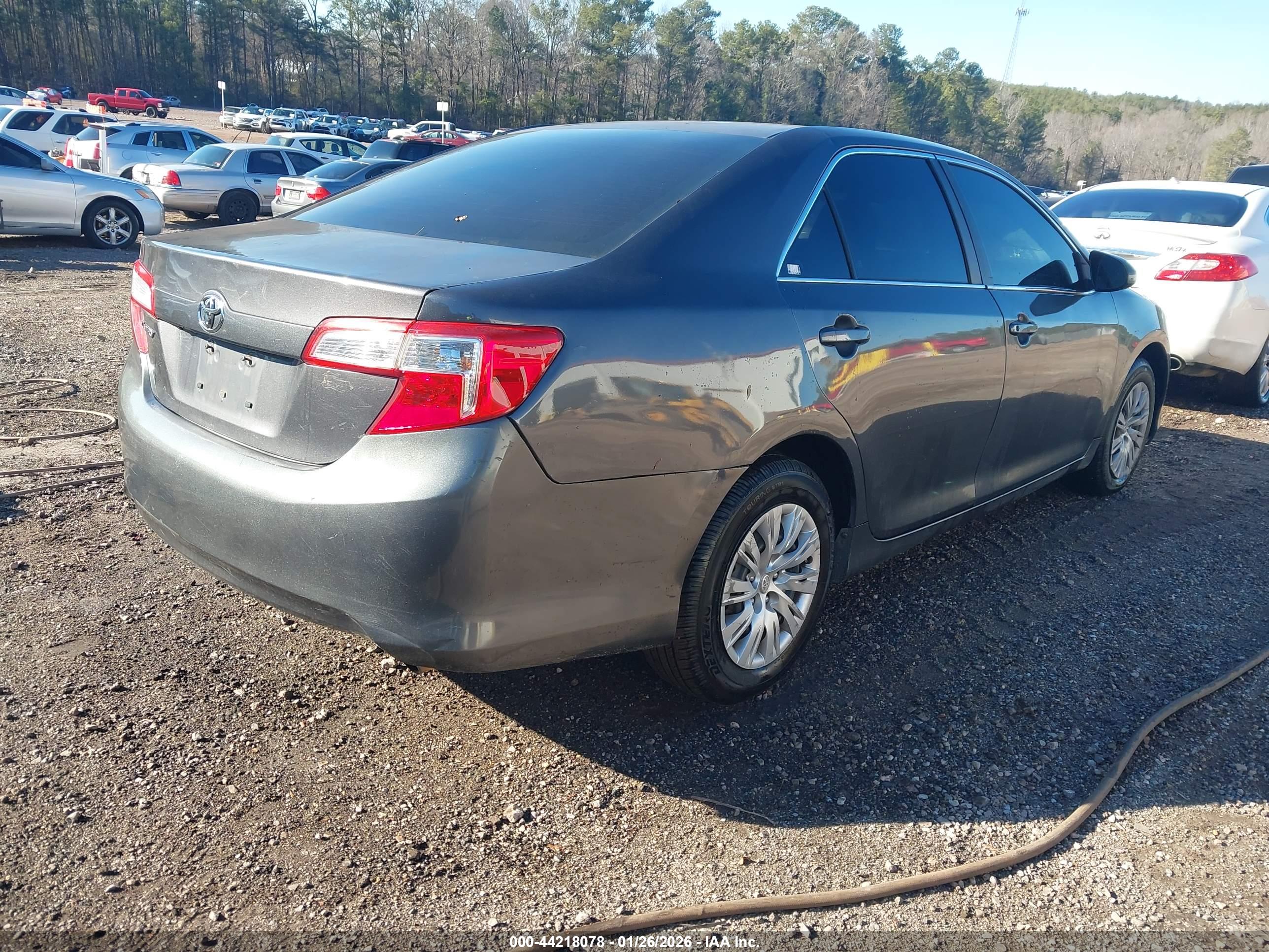 TOYOTA CAMRY image 4