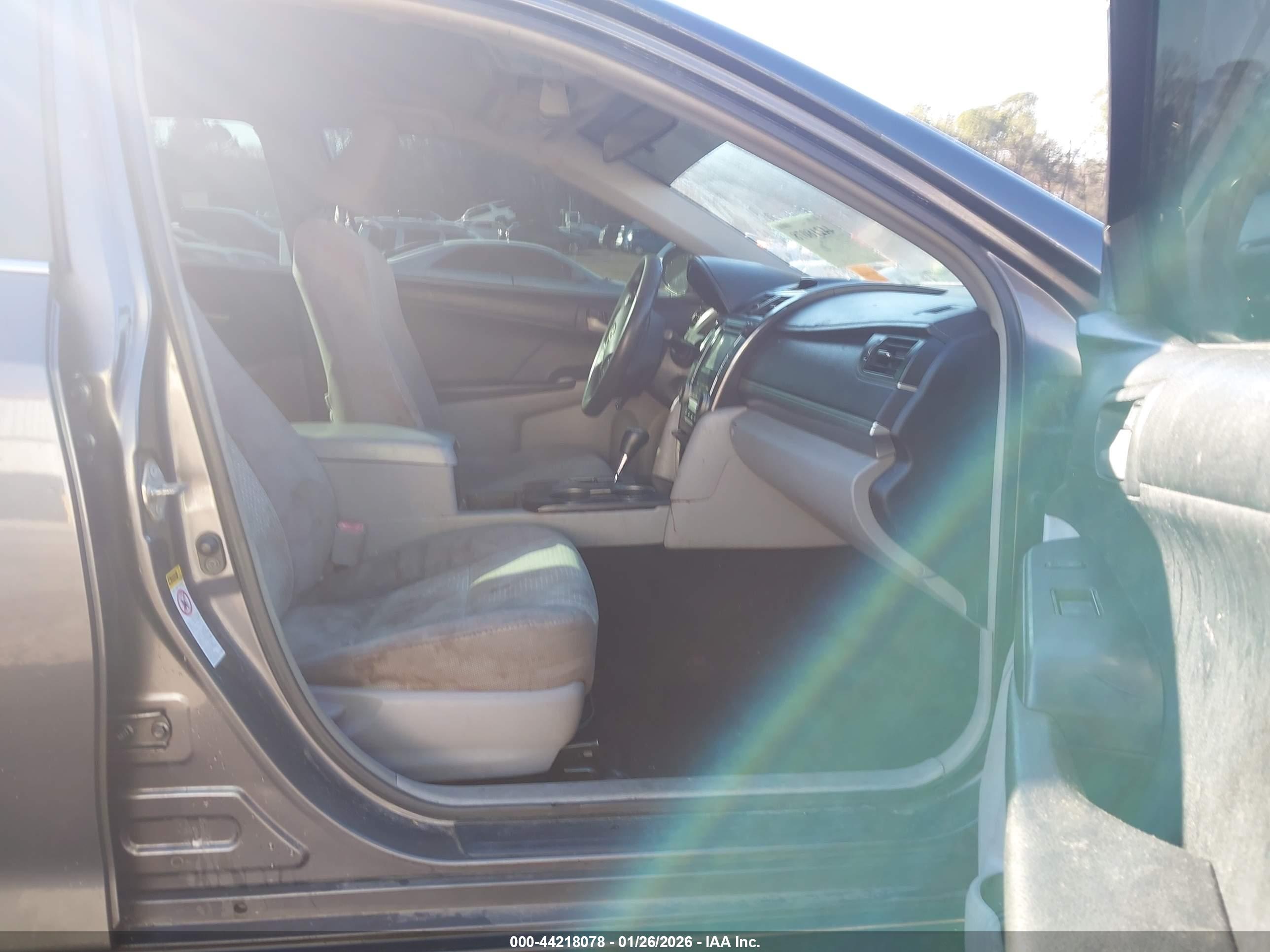 TOYOTA CAMRY image 5