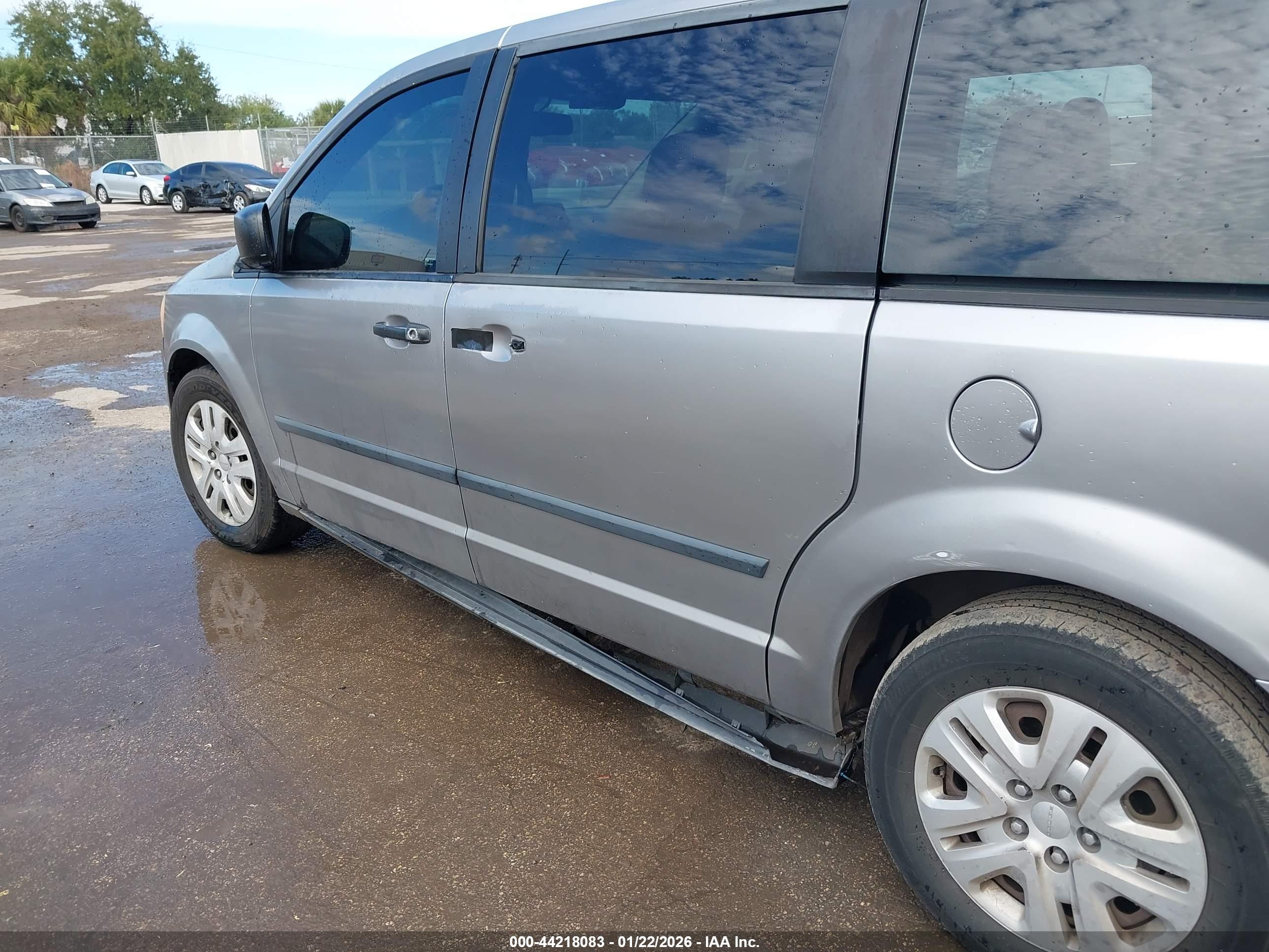 DODGE GRAND image 6