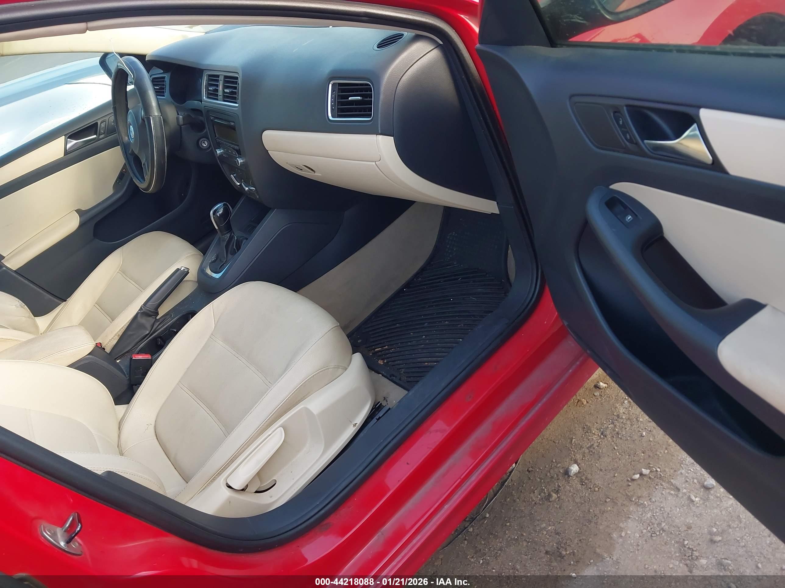 VOLKSWAGEN JETTA image 5