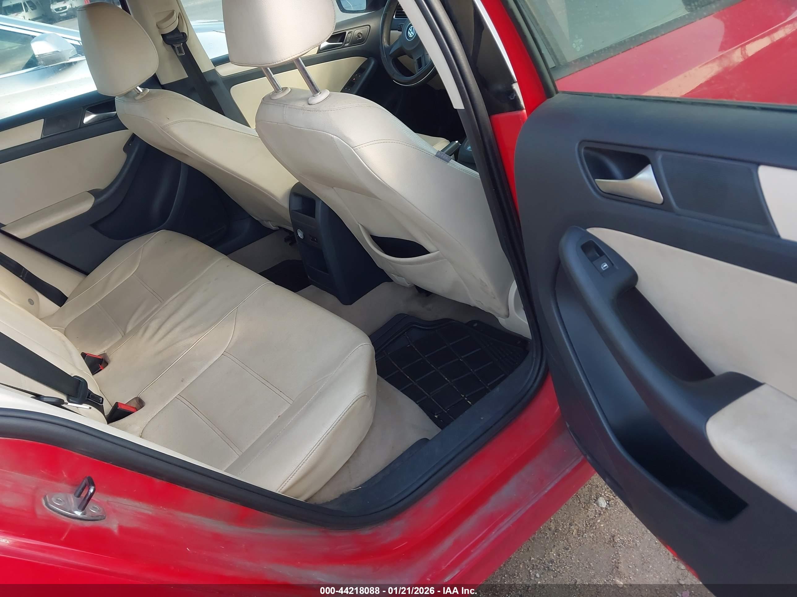 VOLKSWAGEN JETTA image 8