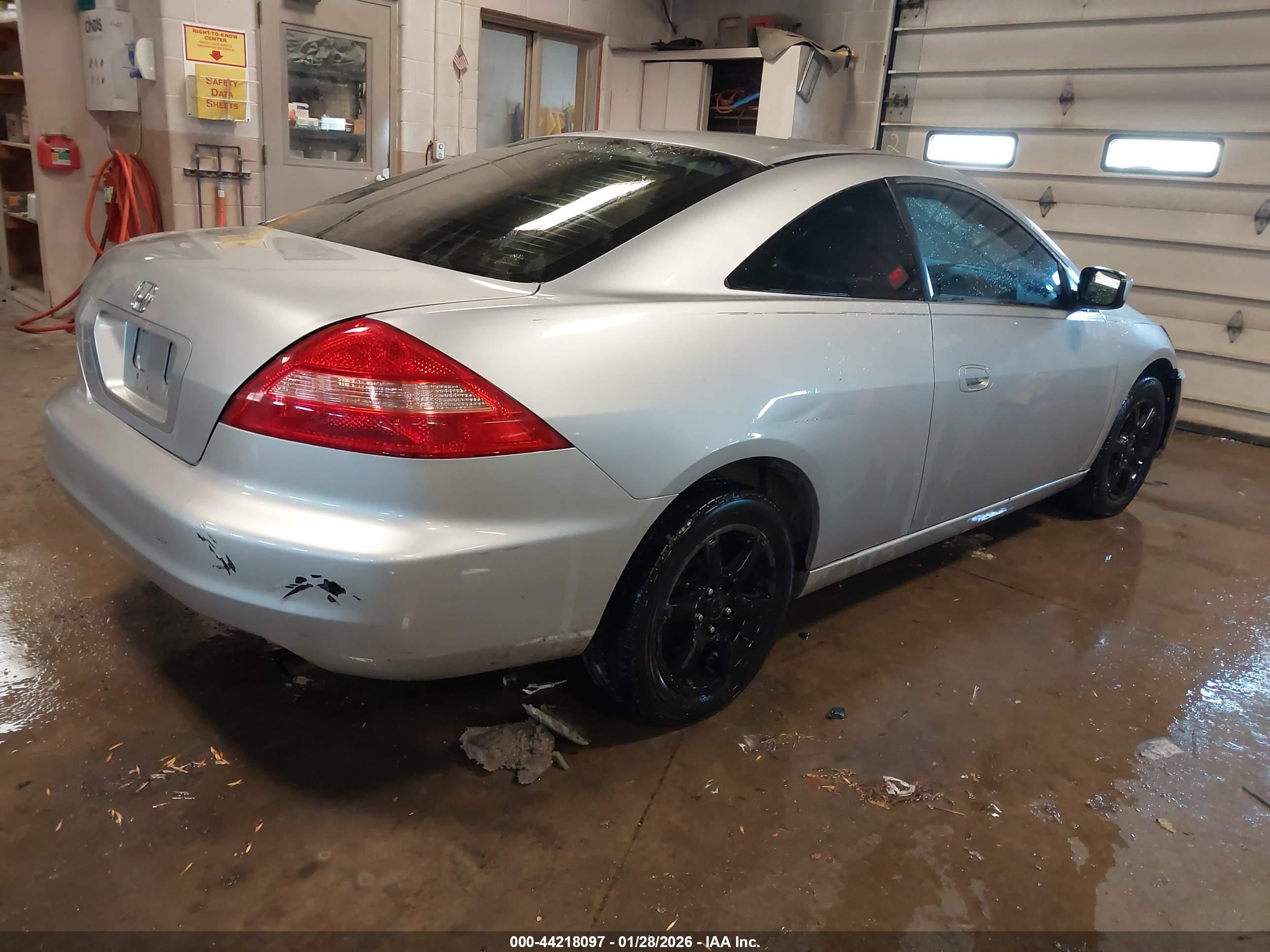 HONDA ACCORD image 4