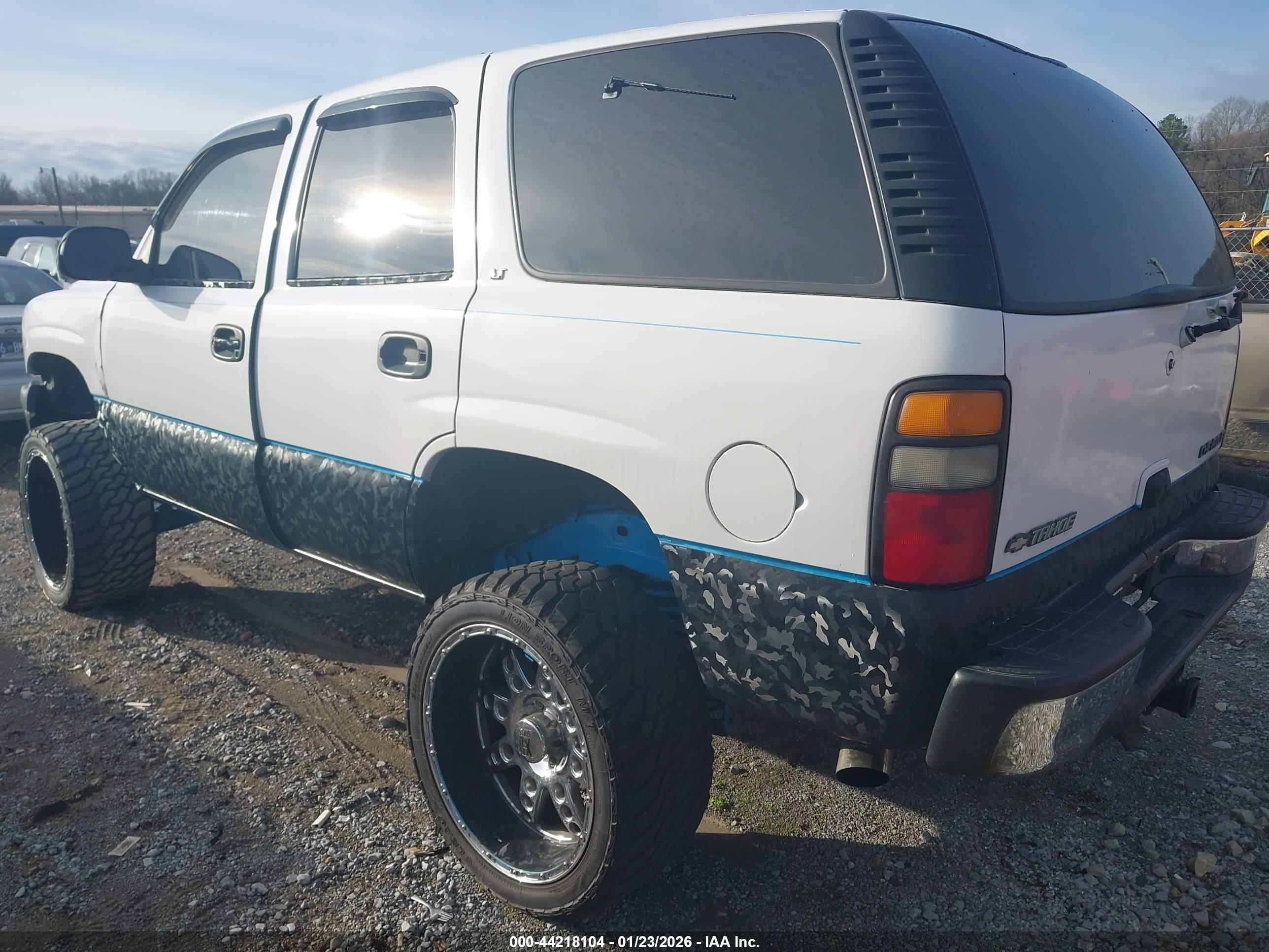 CHEVROLET TAHOE image 3