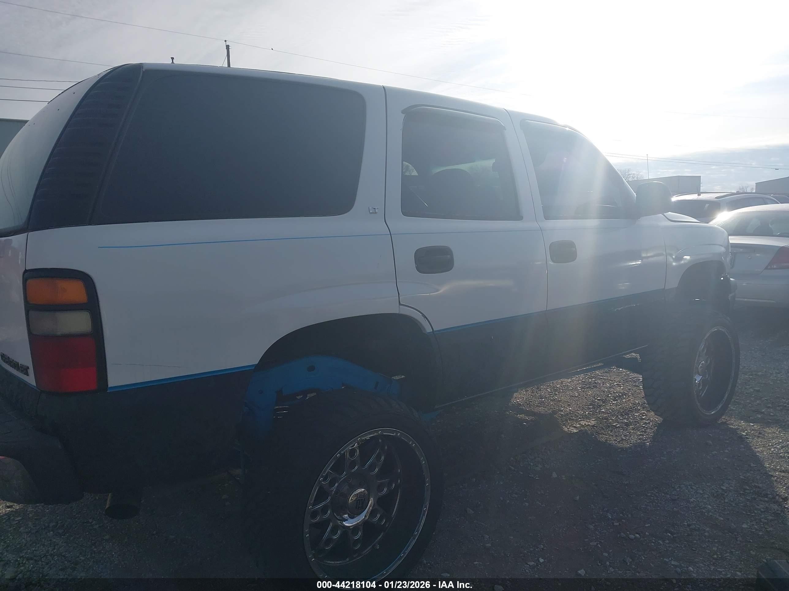 CHEVROLET TAHOE image 4