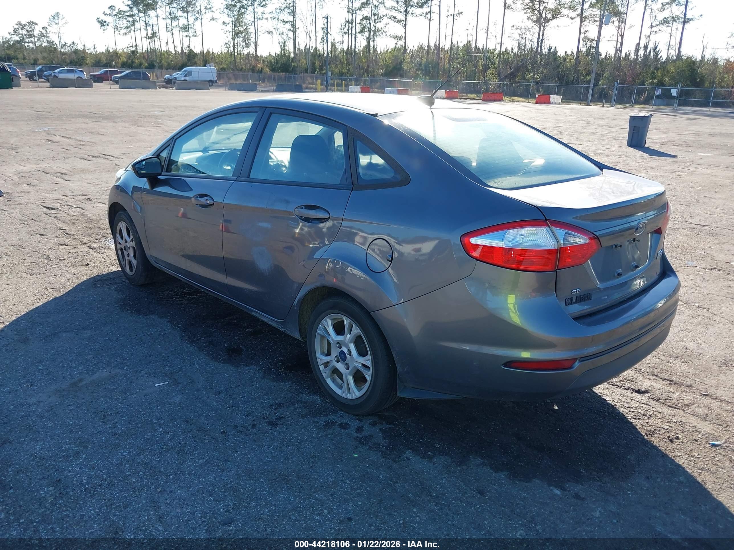 FORD FIESTA image 3