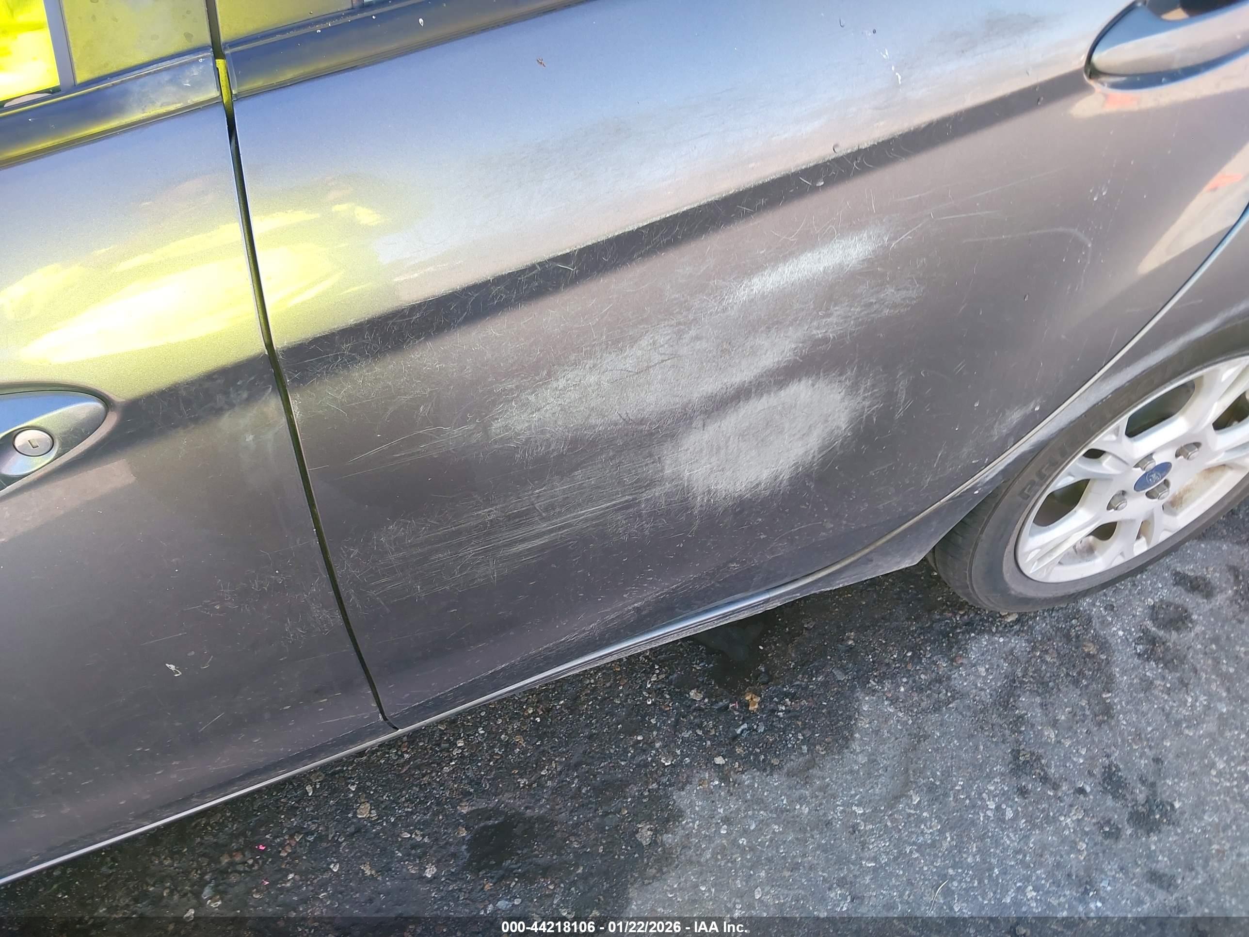 FORD FIESTA image 6