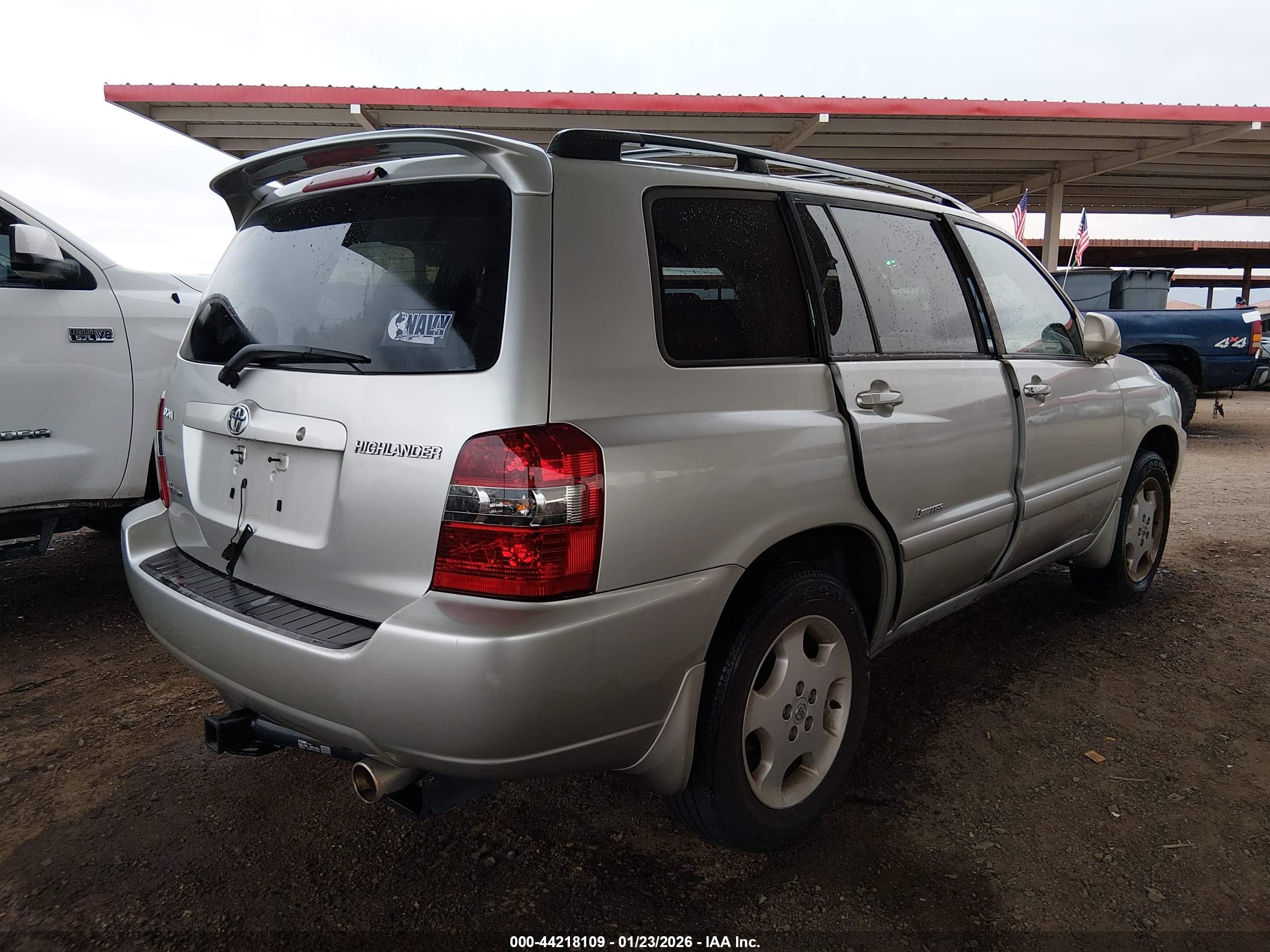 TOYOTA HIGHLANDER image 4