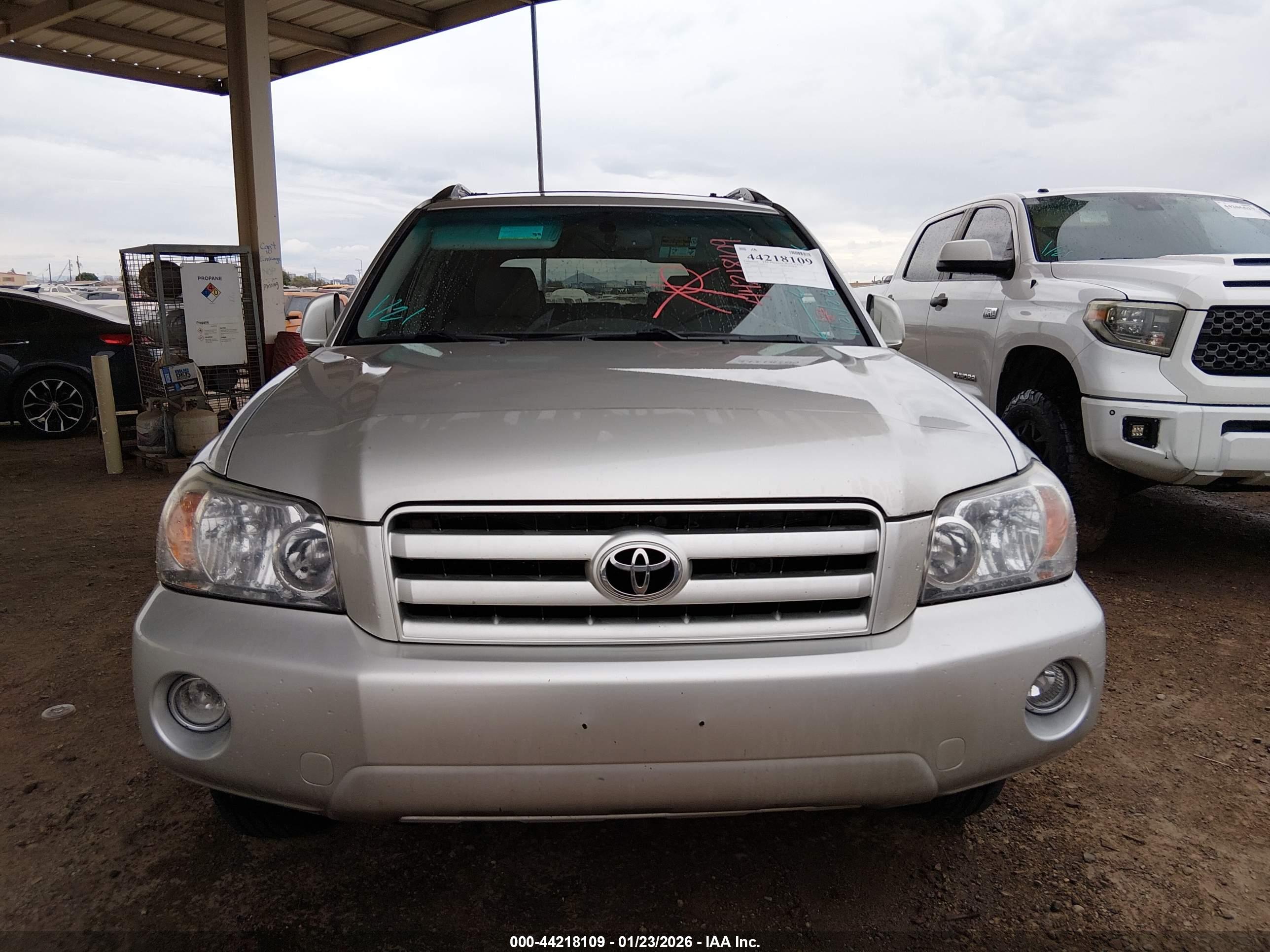 TOYOTA HIGHLANDER image 6