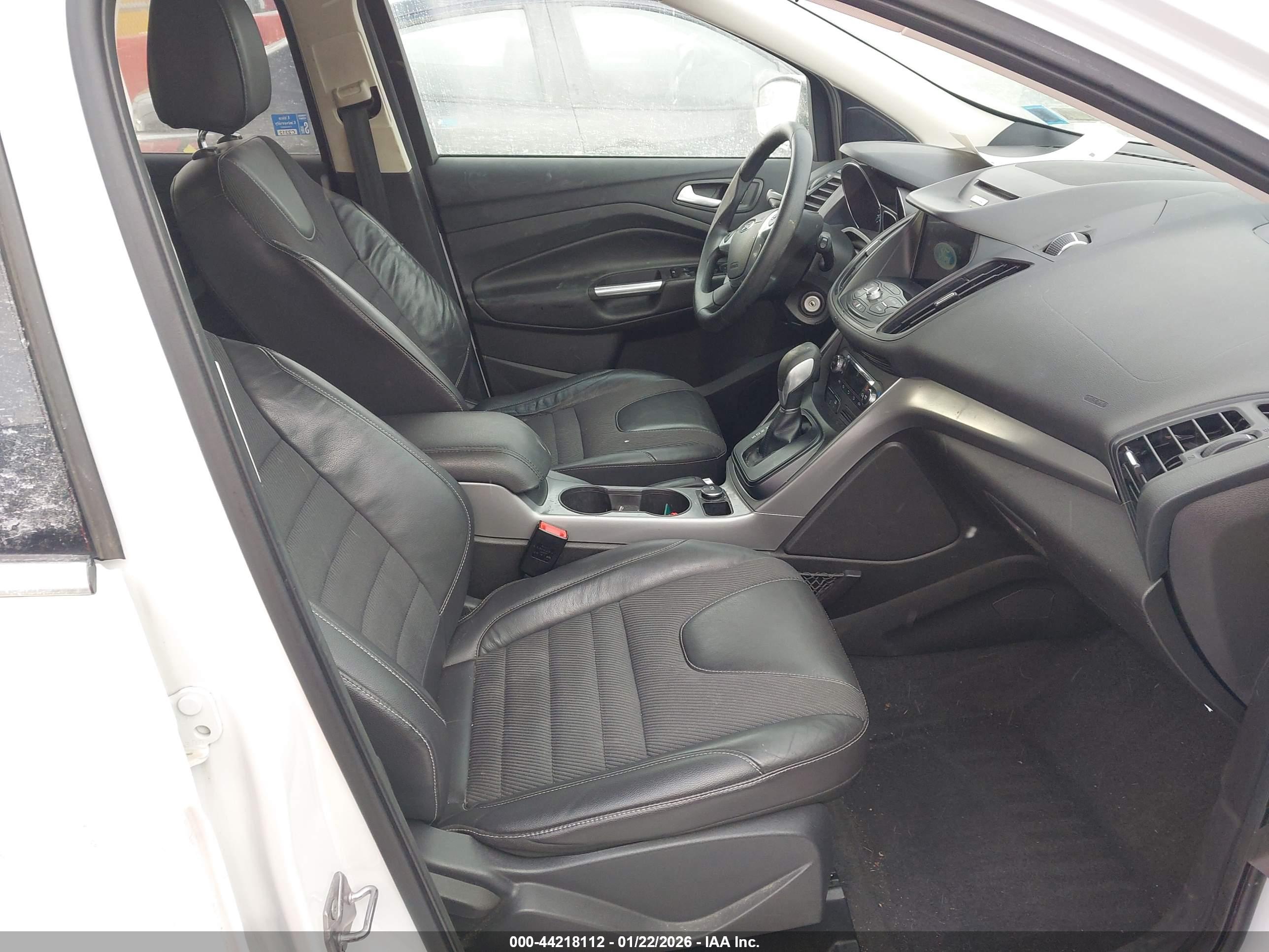FORD ESCAPE image 5