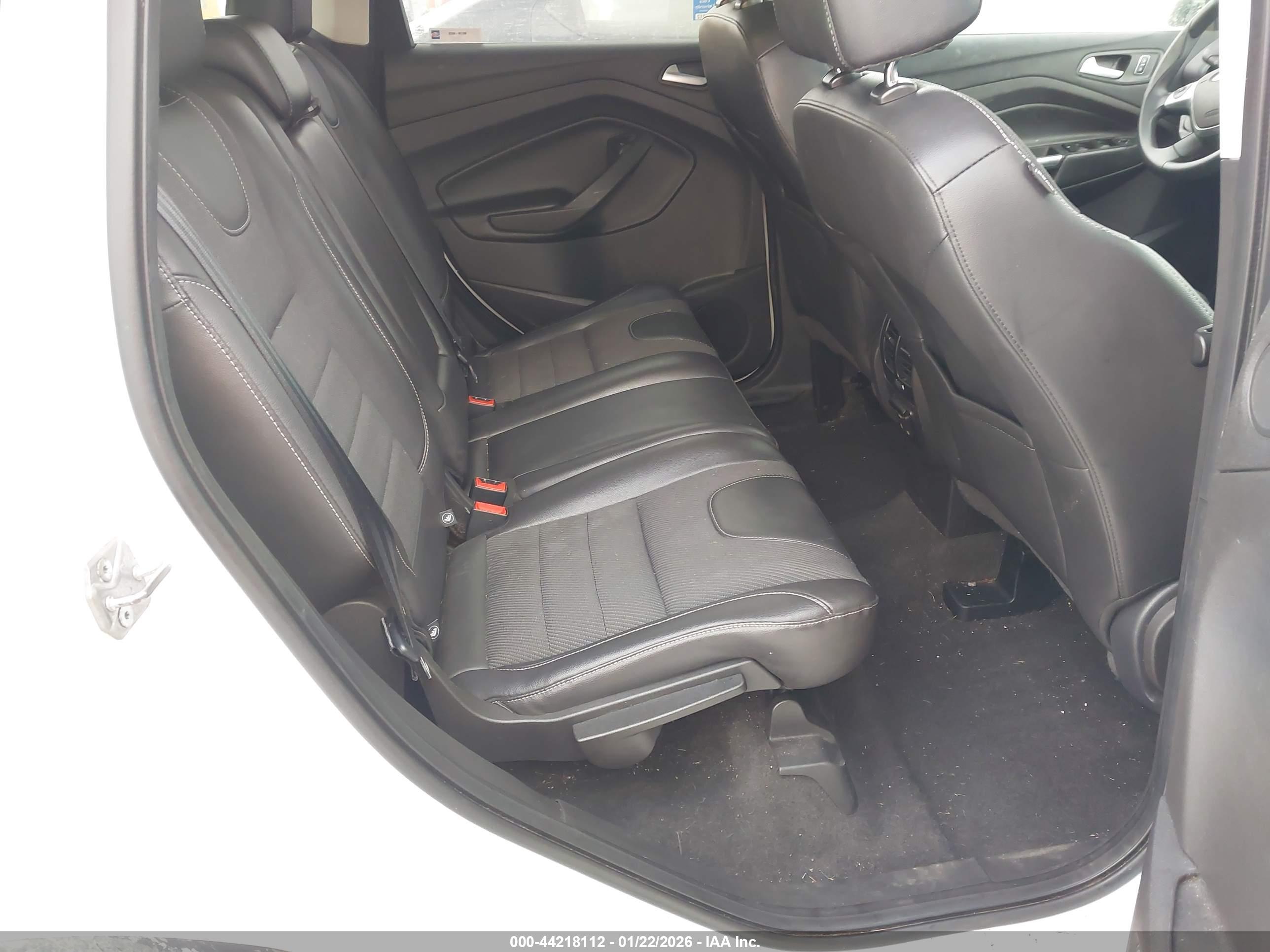 FORD ESCAPE image 8