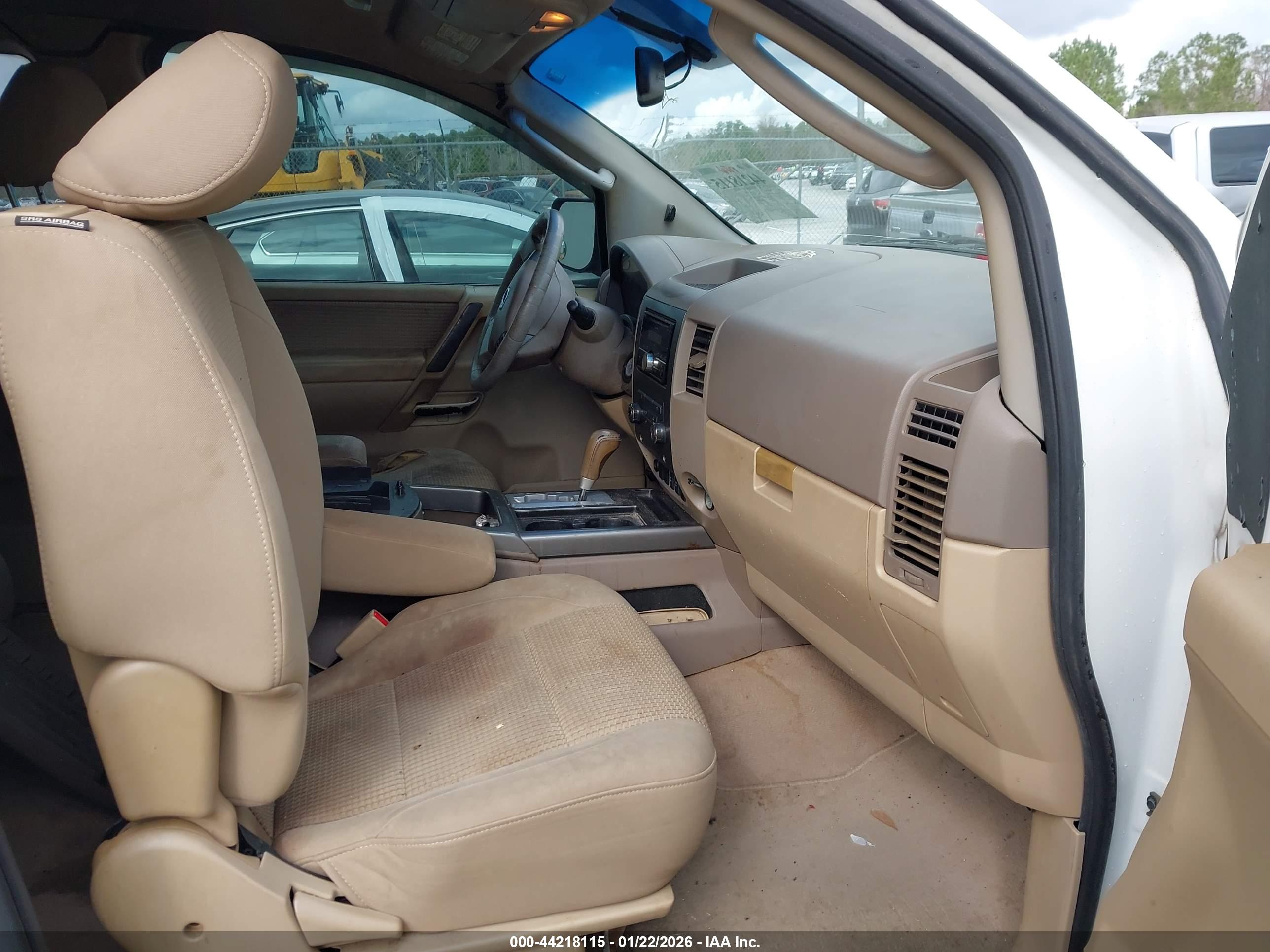 NISSAN TITAN image 5