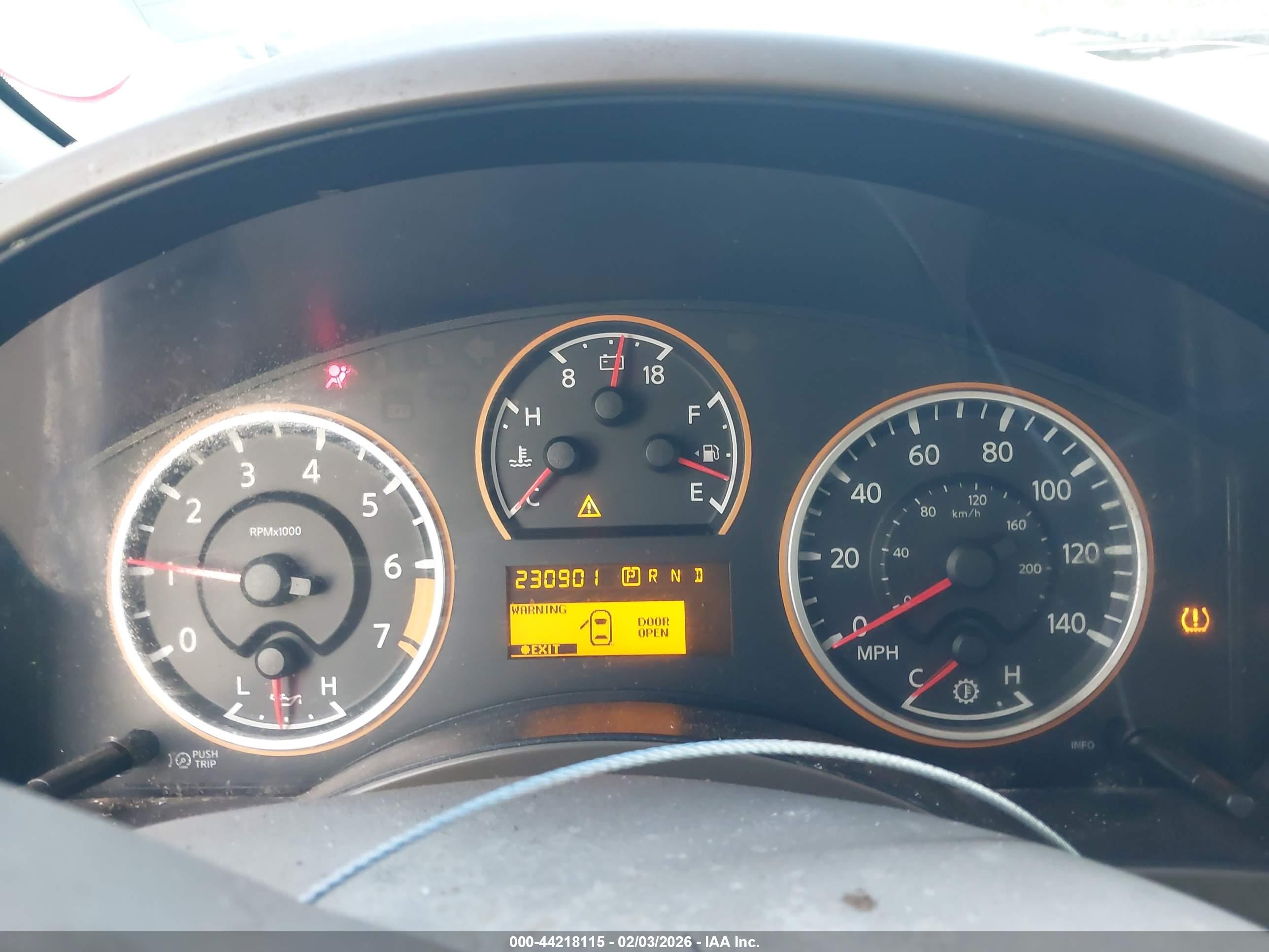 NISSAN TITAN image 7