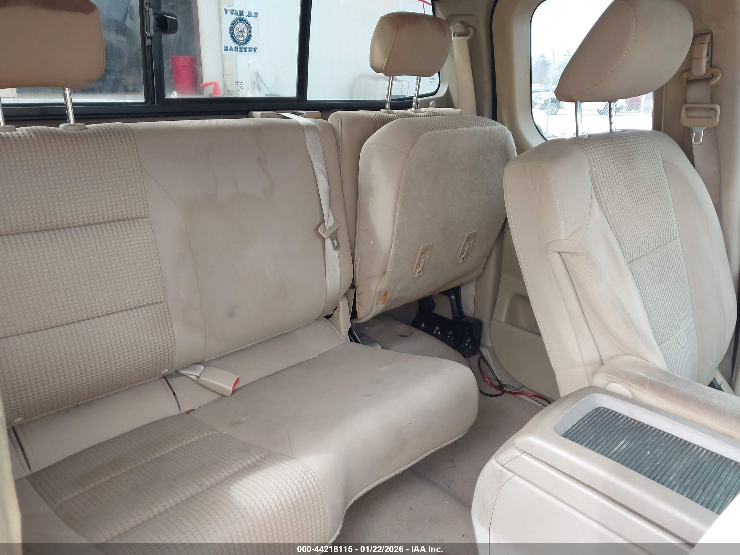 NISSAN TITAN image 8