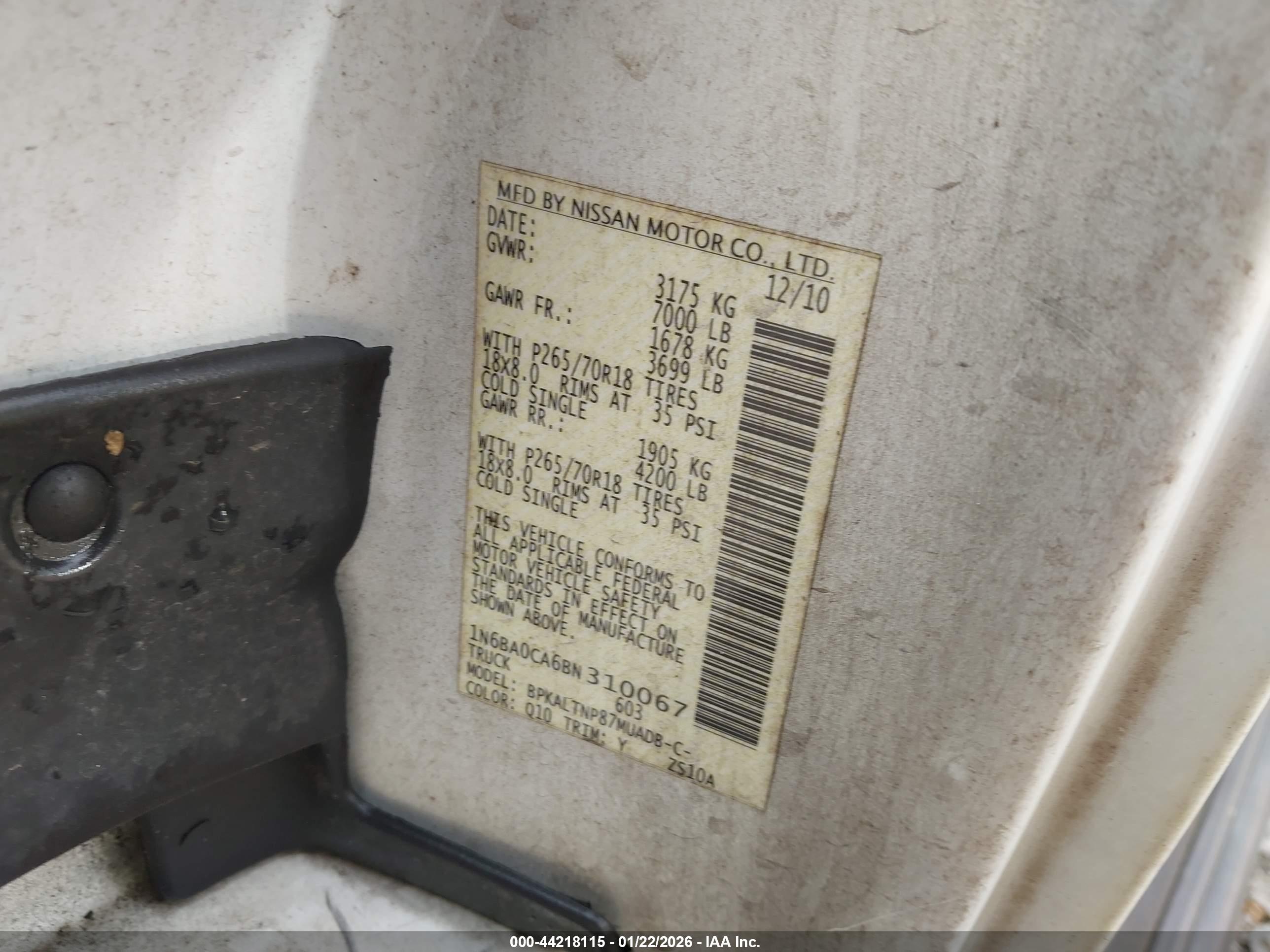 NISSAN TITAN image 9