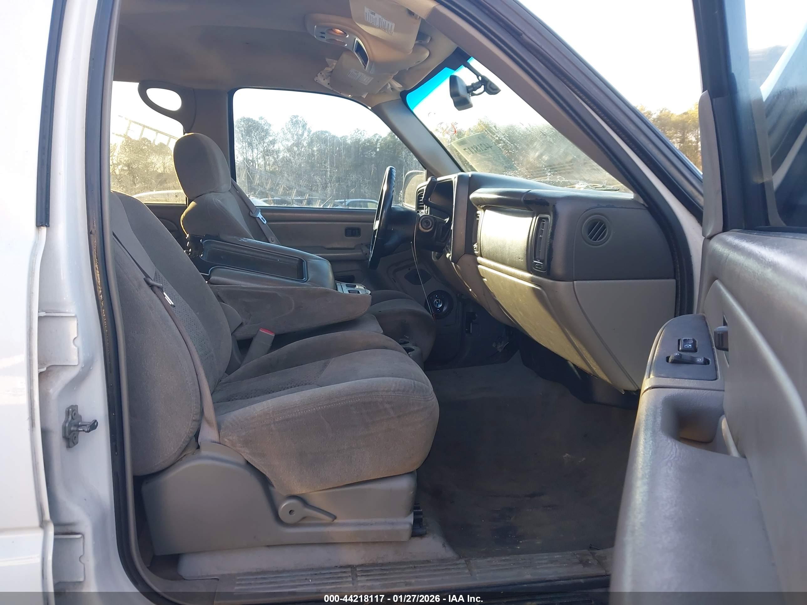 CHEVROLET AVALANCHE image 5
