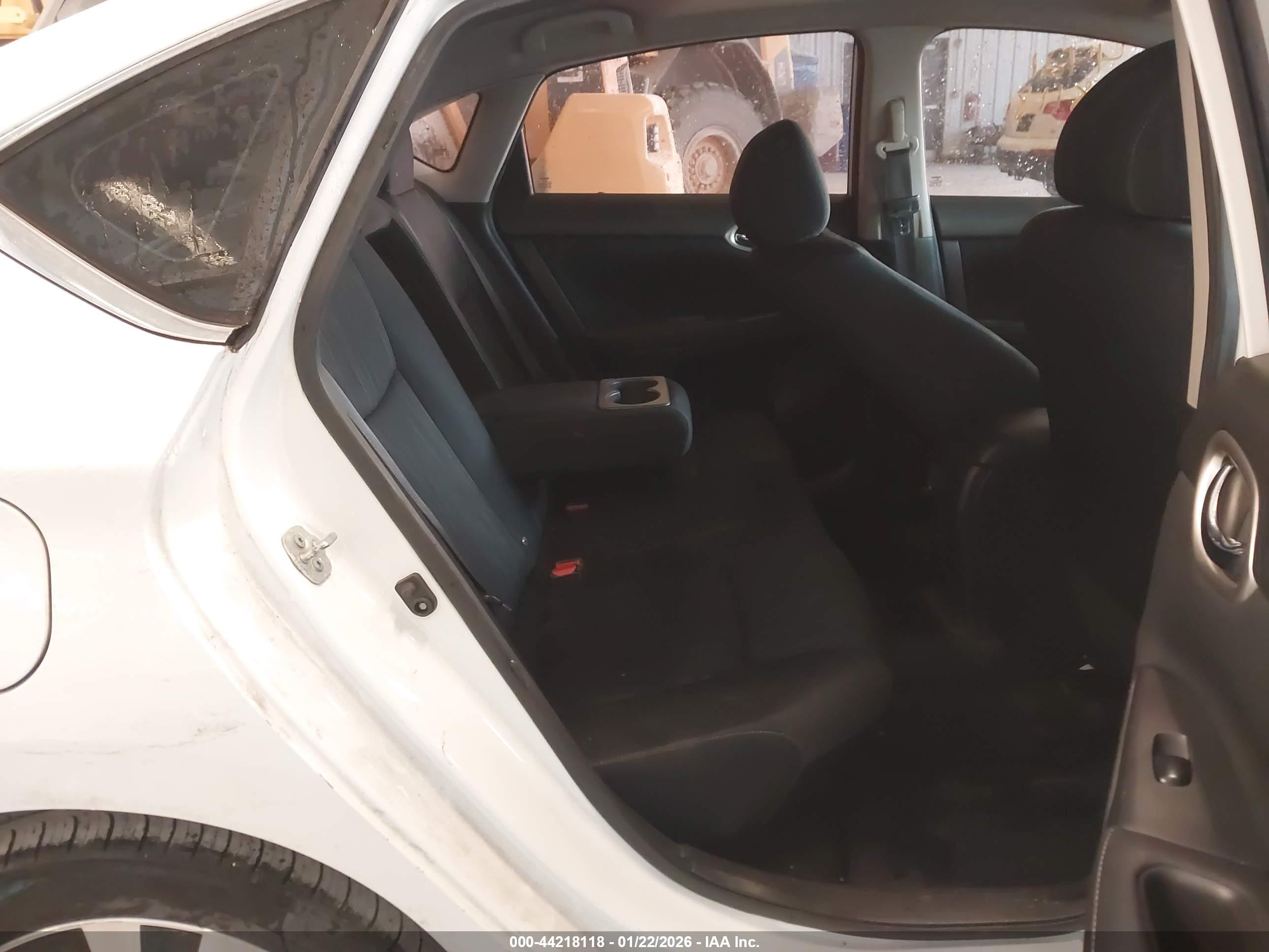NISSAN SENTRA image 8