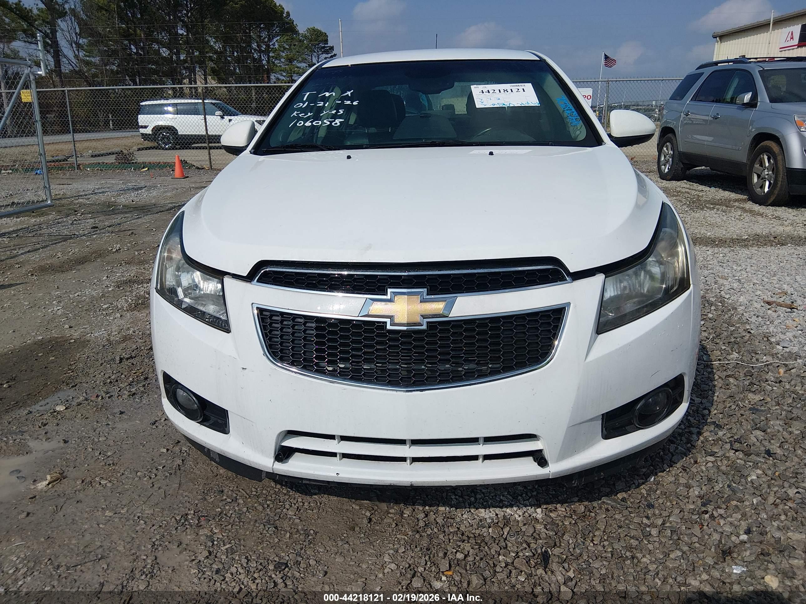 CHEVROLET CRUZE image 6