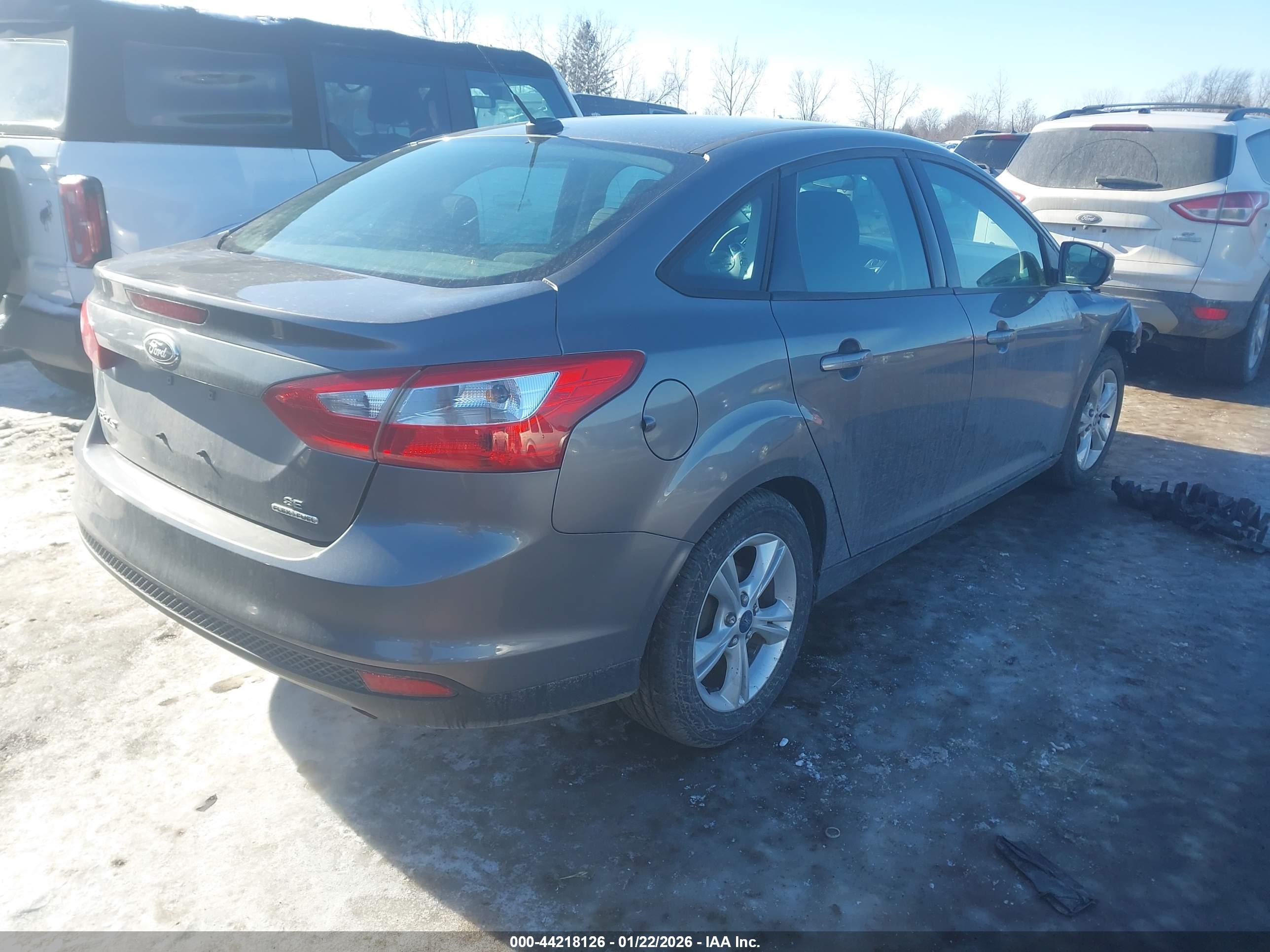 FORD FOCUS image 4